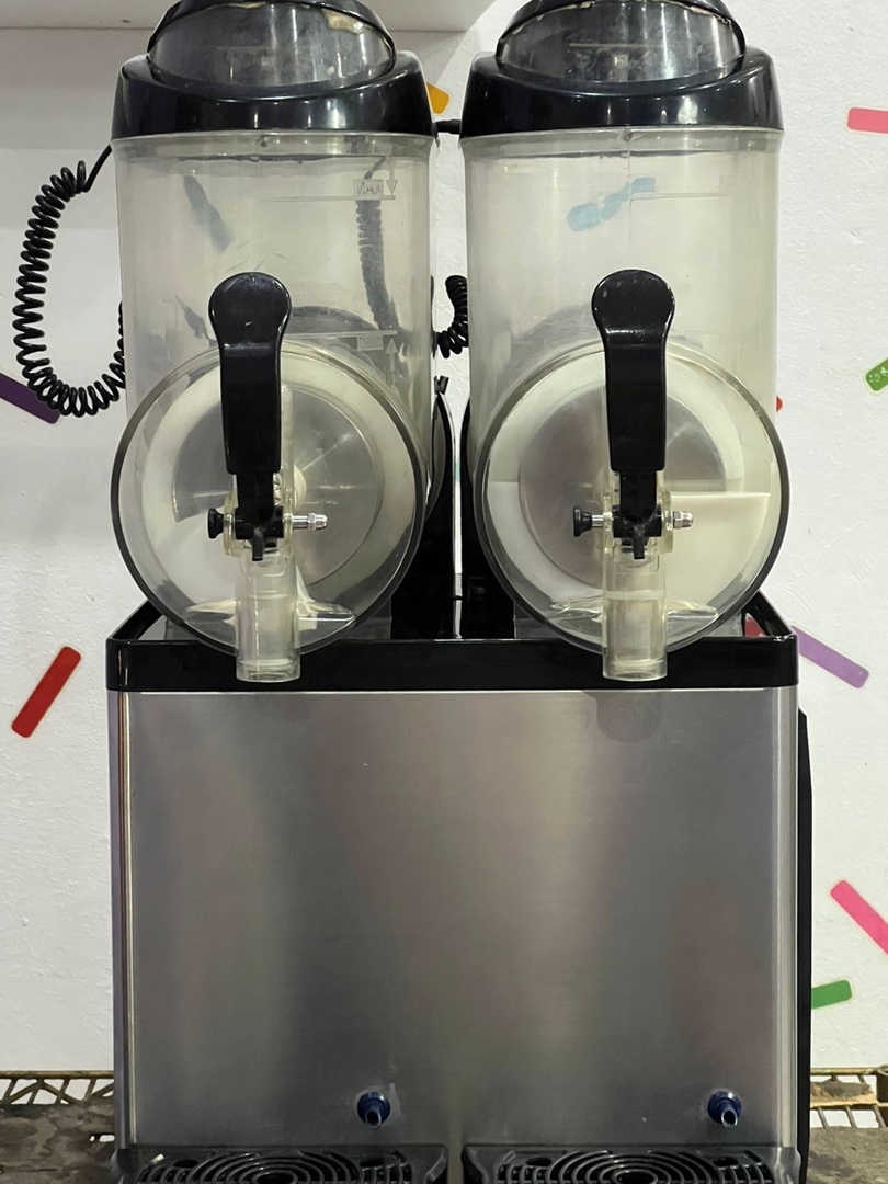 equipos profesionales - Máquina de yum yum usada , en excelente estado 
 5