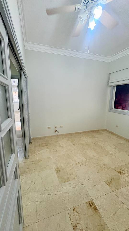 apartamentos - Venta de Apartamento Clasico en Ensanche Paraiso 5