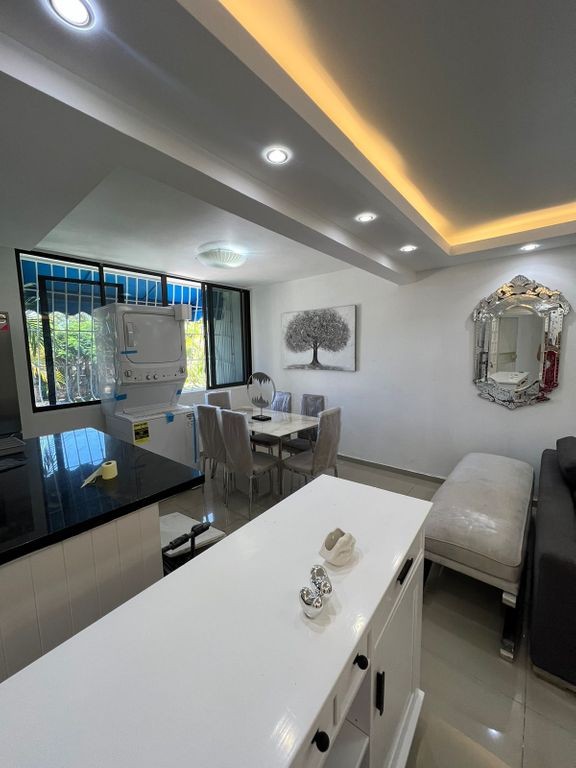 apartamentos - Alquilo Apto.2do.Nivel Totalmente Amueblado en la Espirilla