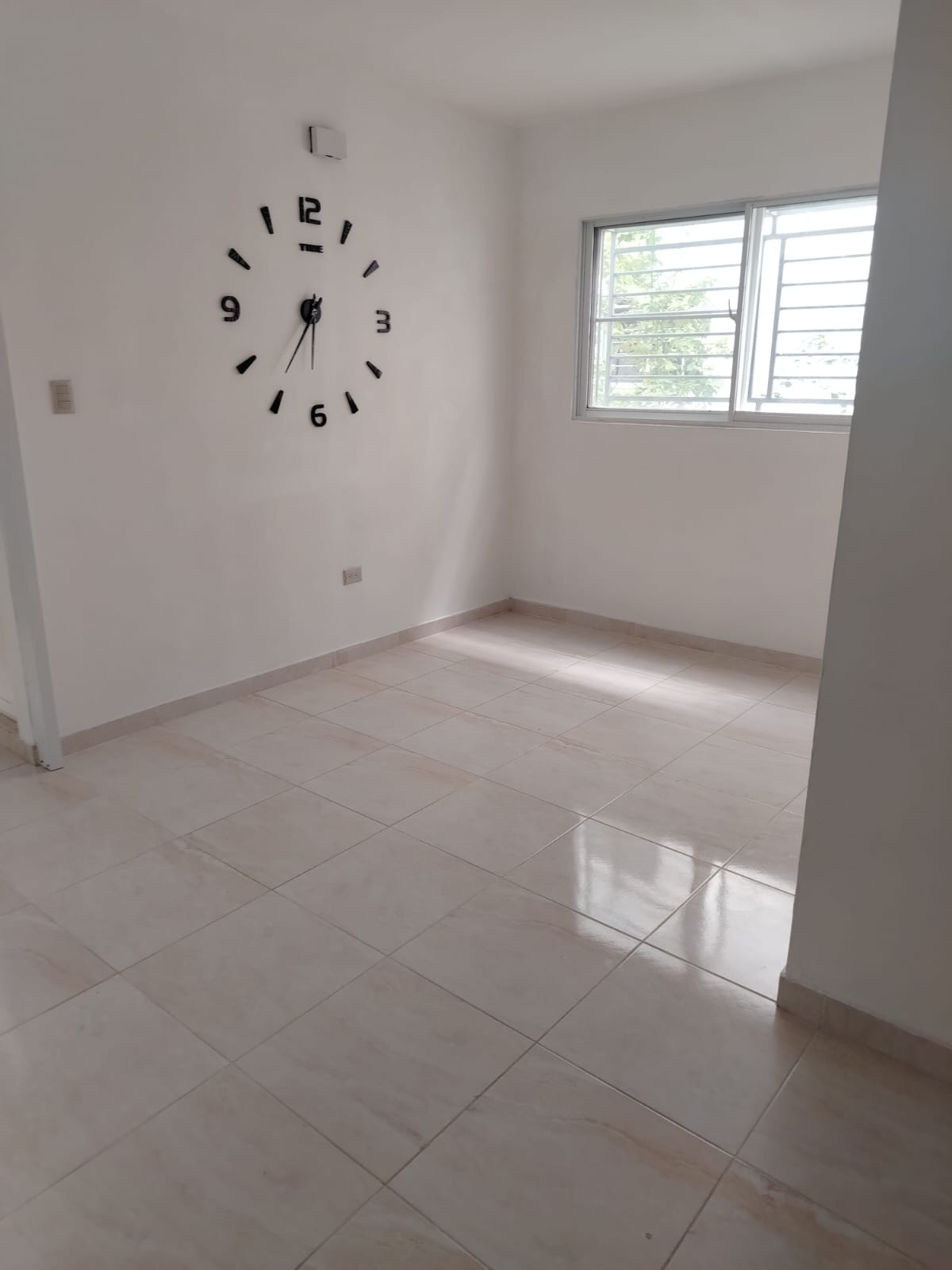 apartamentos - Se Alquila Apartamento en Colinas De Arroyo II 2