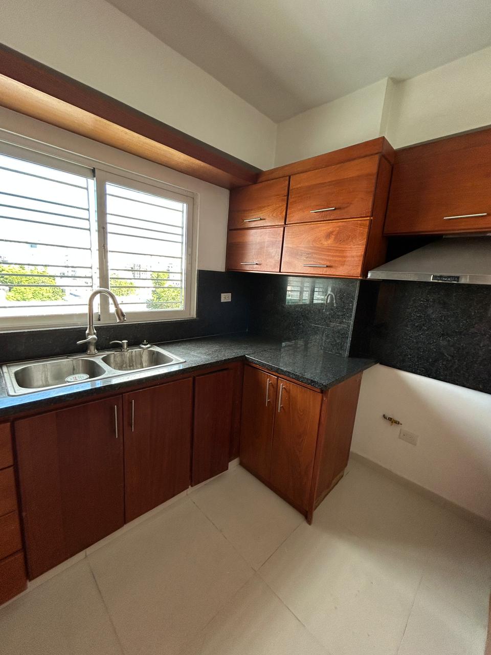 apartamentos - Apartamento en renta PISO ALTO en Evaristo Morales 4