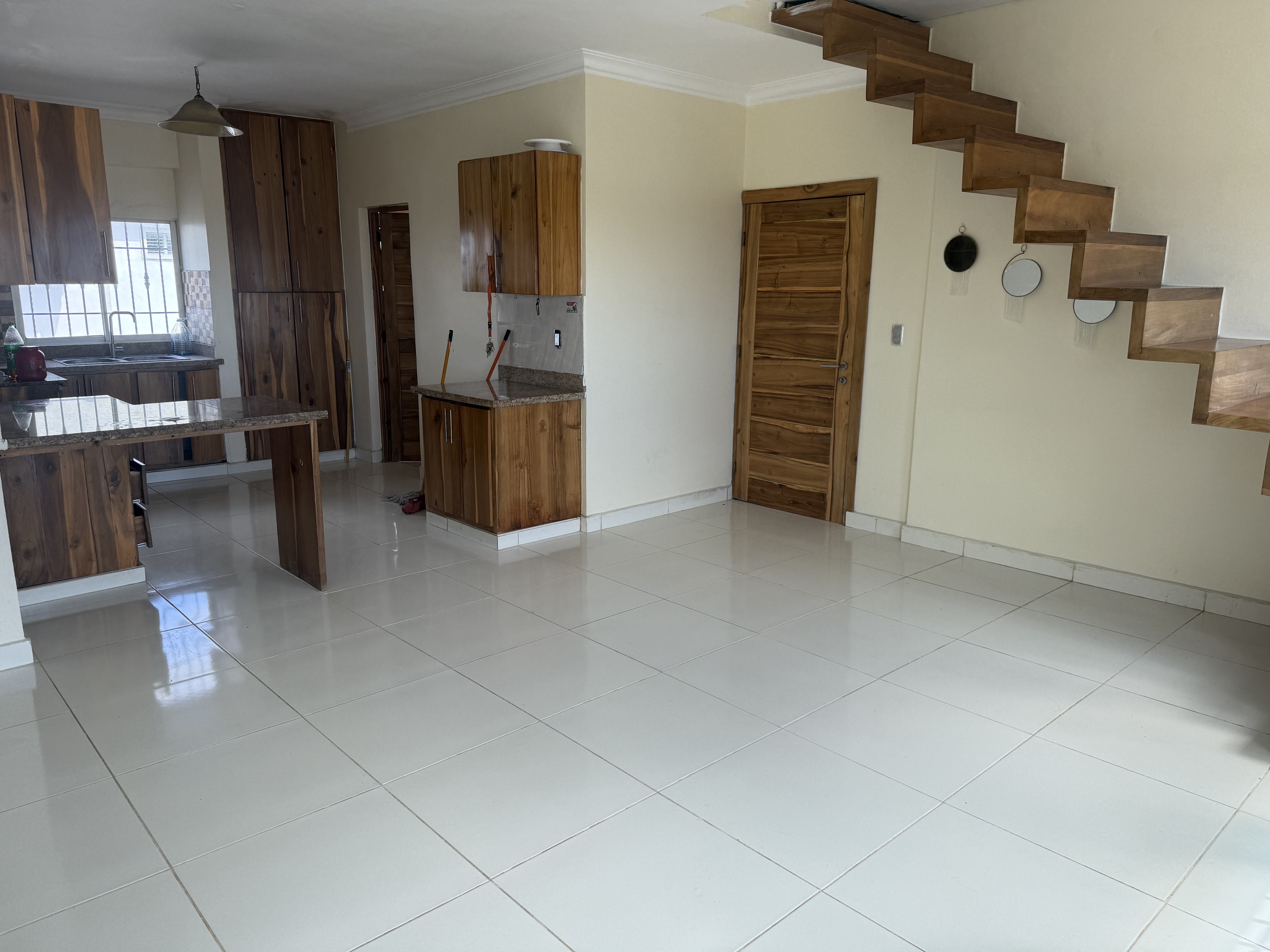 apartamentos - Alquiler !!!¡Vive en el corazón del Ensanche Ozama! 🏡 1
