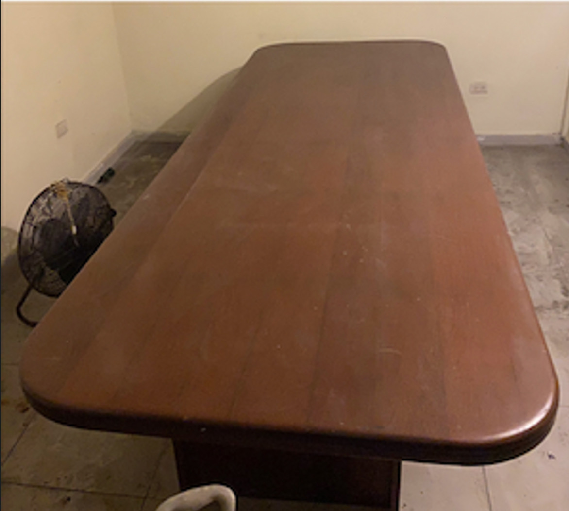 muebles y colchones - mesa de conferencia o comedor para 10 personas sin las sillas  0