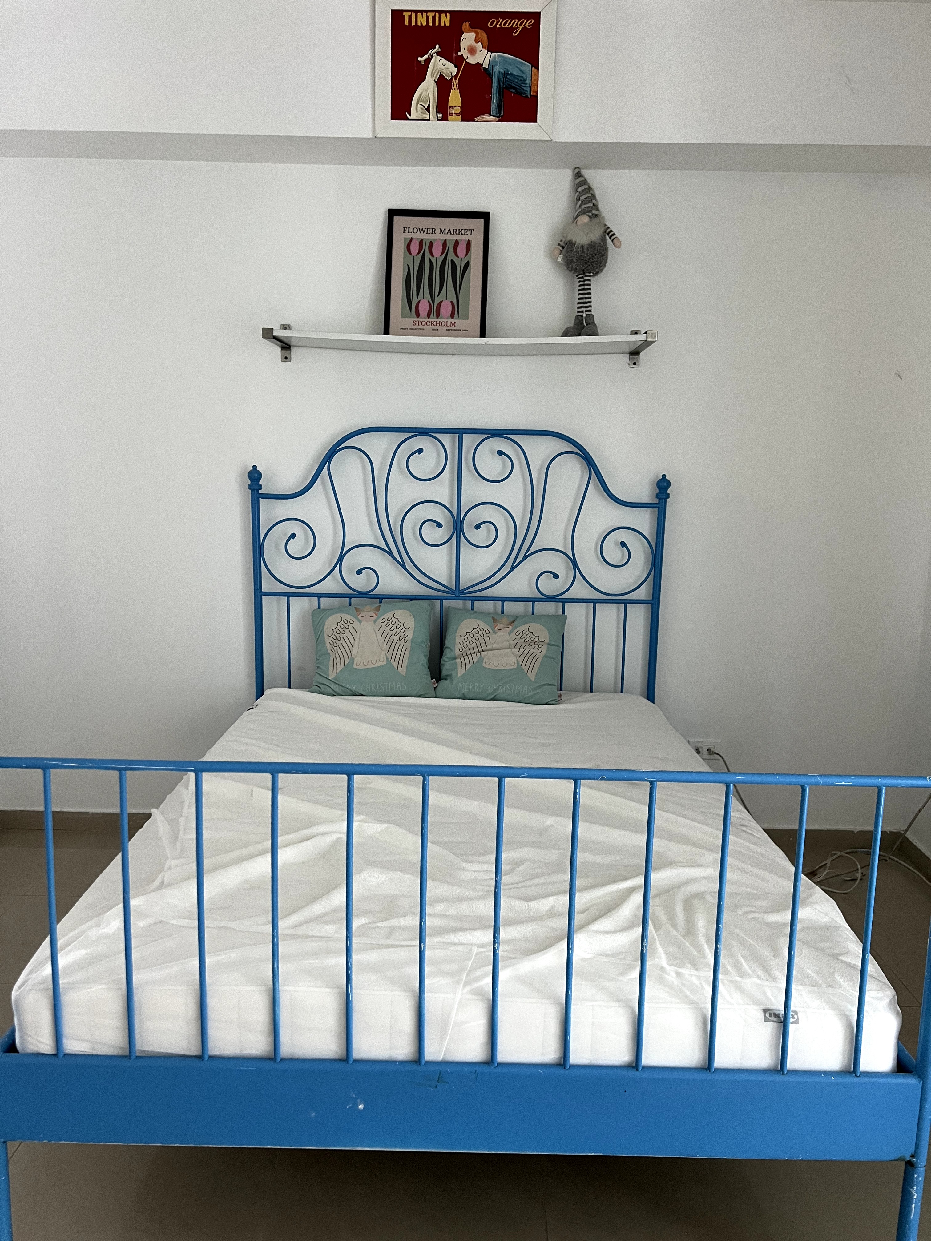 muebles y colchones - cama de metal con colchon nuevo de Ikea 0