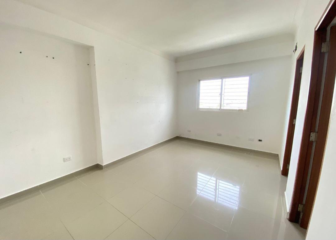 apartamentos - Amplio apto en Evaristo Morales 3