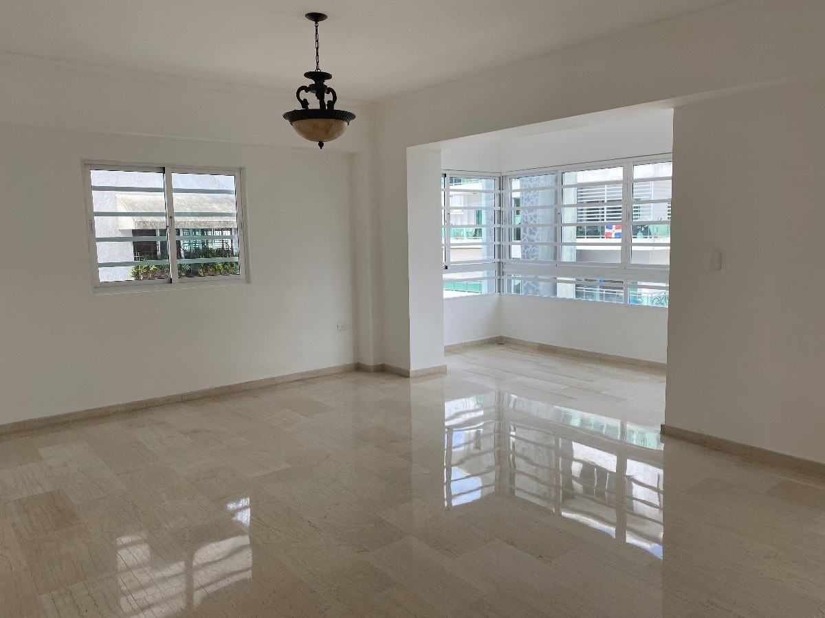 apartamentos - Alquiler de Apartamento Vacio en Naco 3 hab- 2 parqueos  9