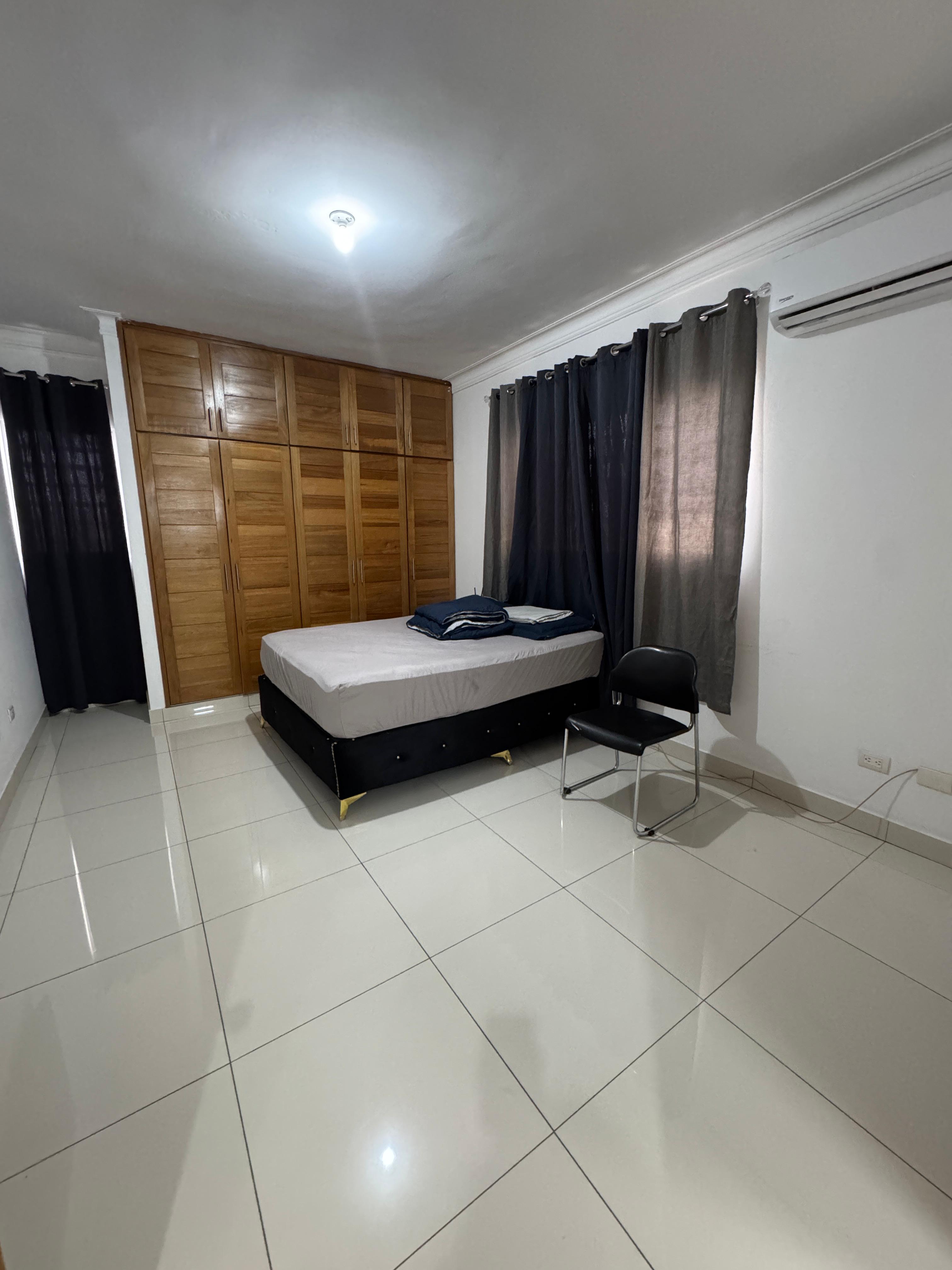 apartamentos - Vendo Apartamento 2do nivel en Villa Aura 1