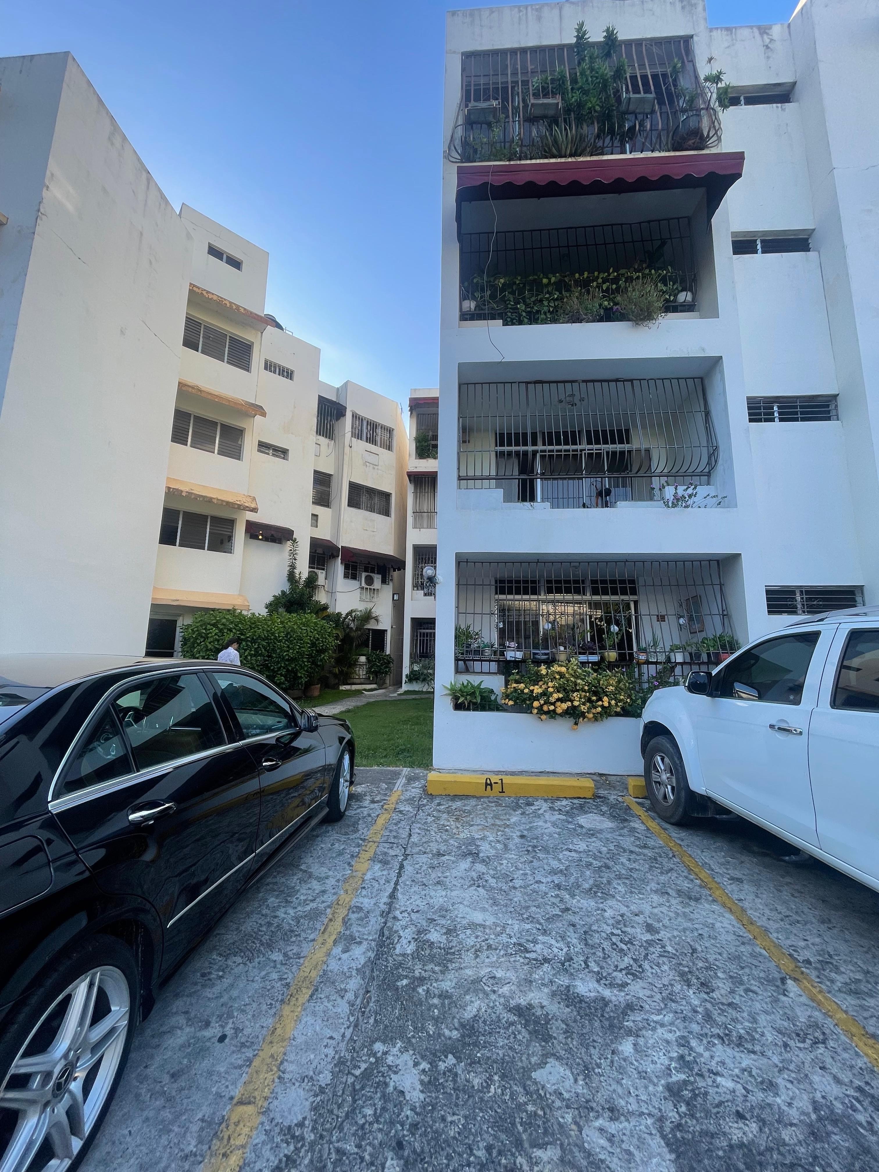 apartamentos - Renacimiento-Apartamento clásico remodelado de 3 habitaciones-US$165,000 9