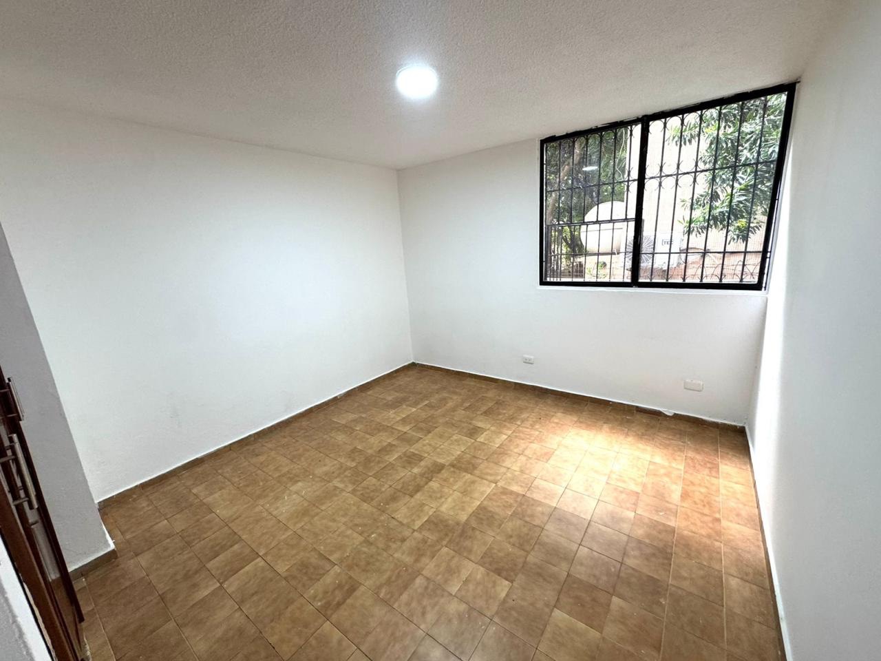 apartamentos - Vendo apartamento en 1er piso, Gazcue.  6