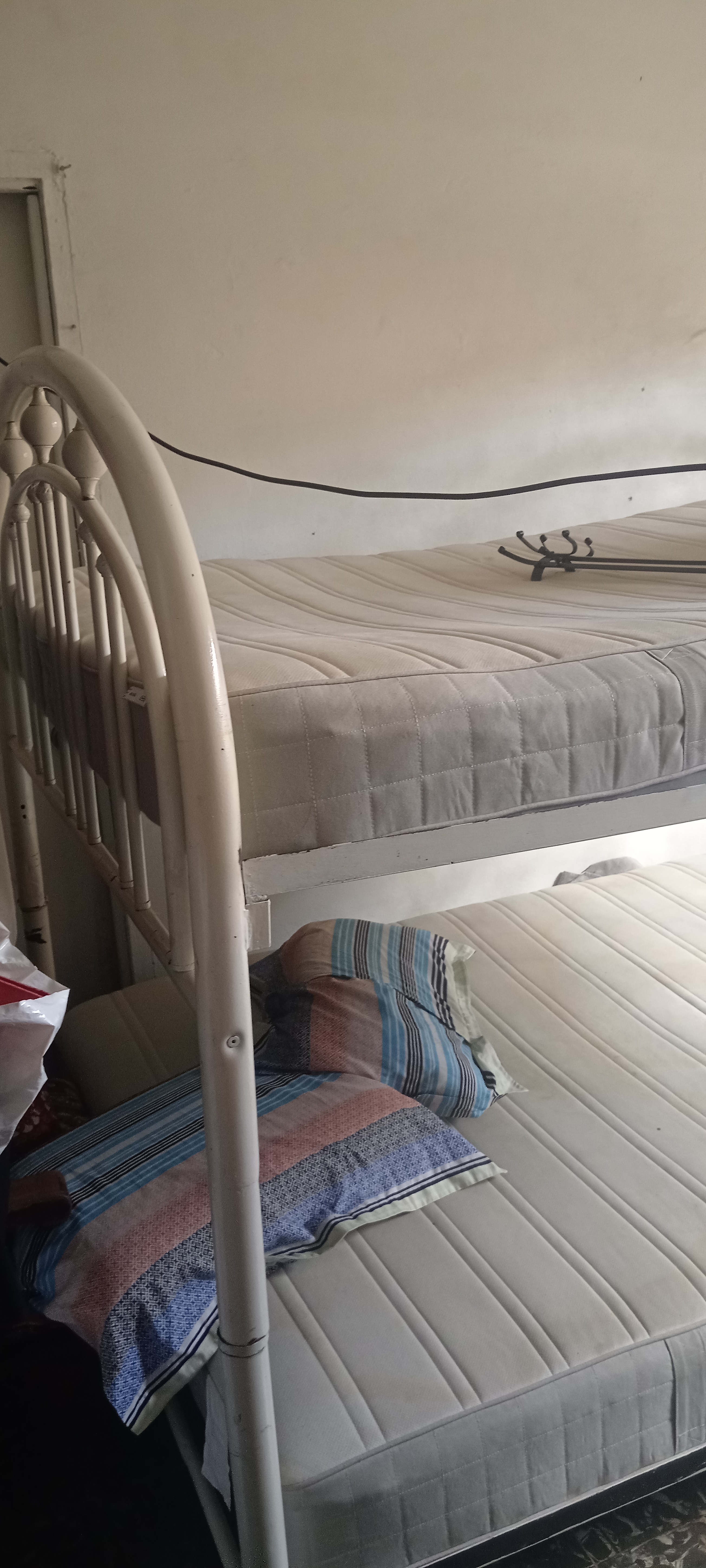 muebles y colchones - Vendo cama de dos plantas  1