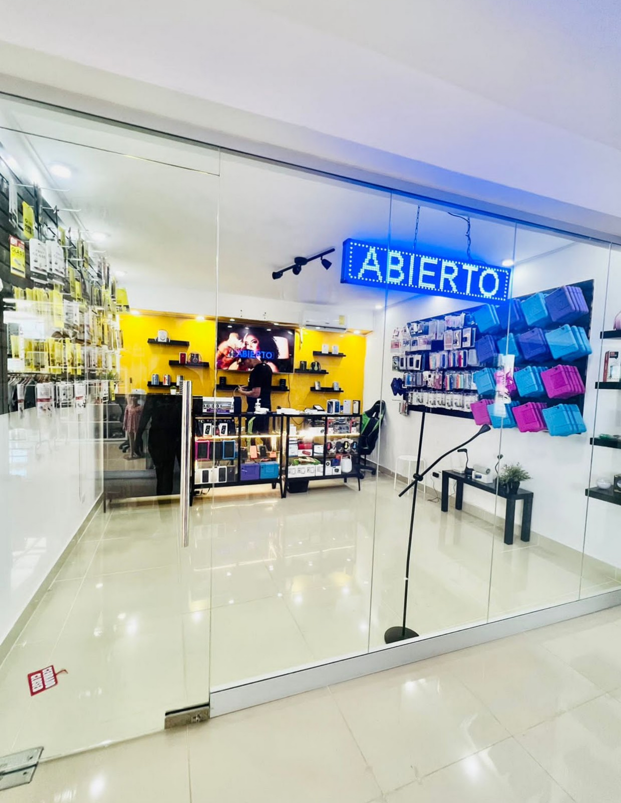 oficinas y locales comerciales - Local en el millon  3