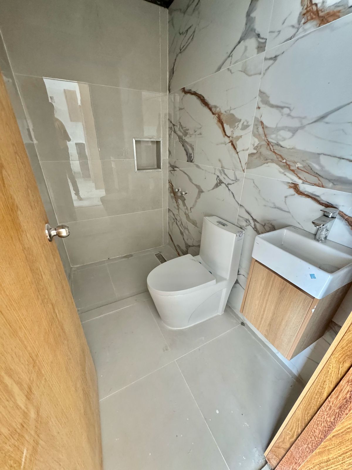 apartamentos - Vendo apartamento nuevo en La Esperilla 8