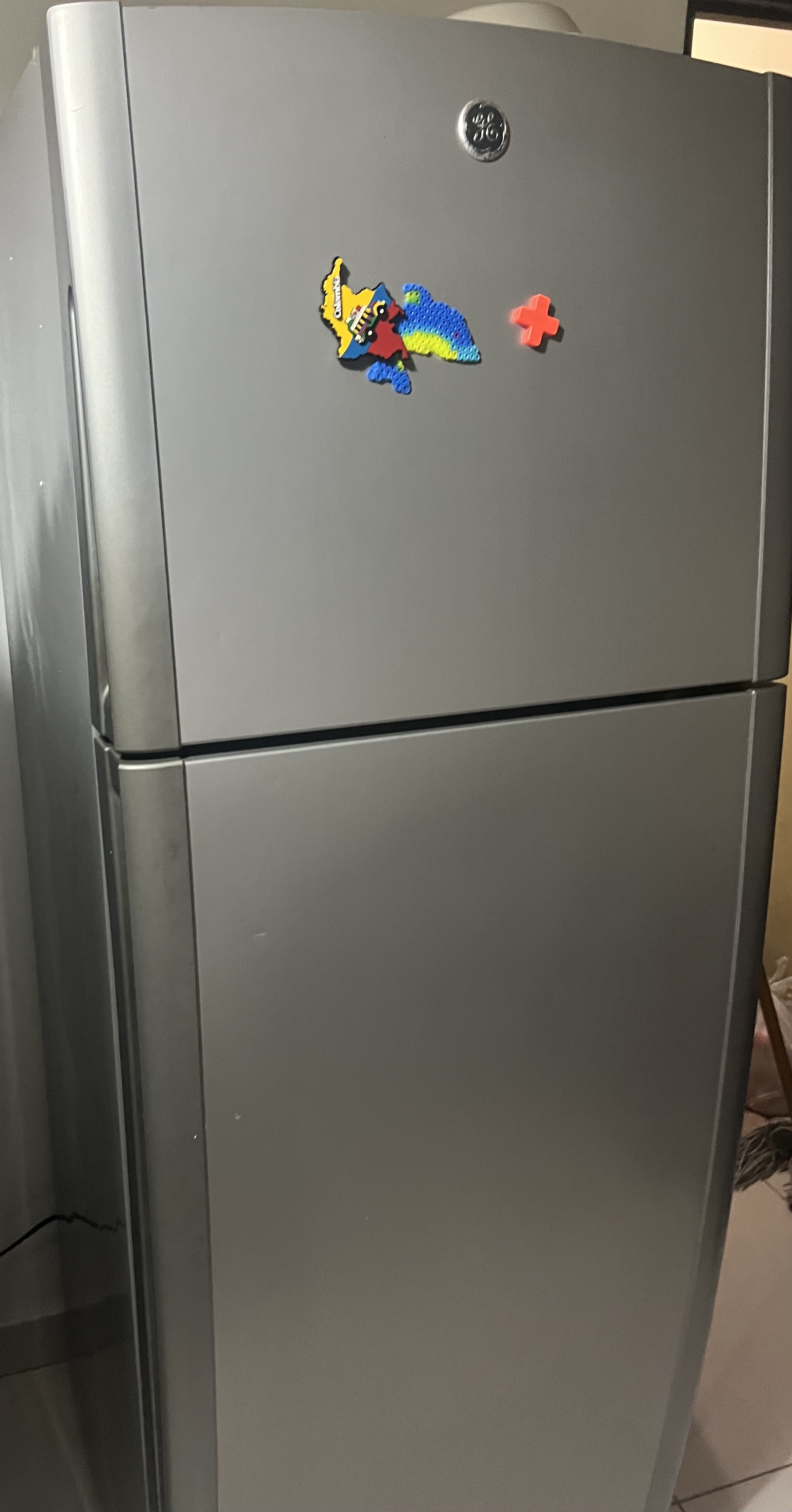 cocina - Nevera usada con todos sus accesorios . 