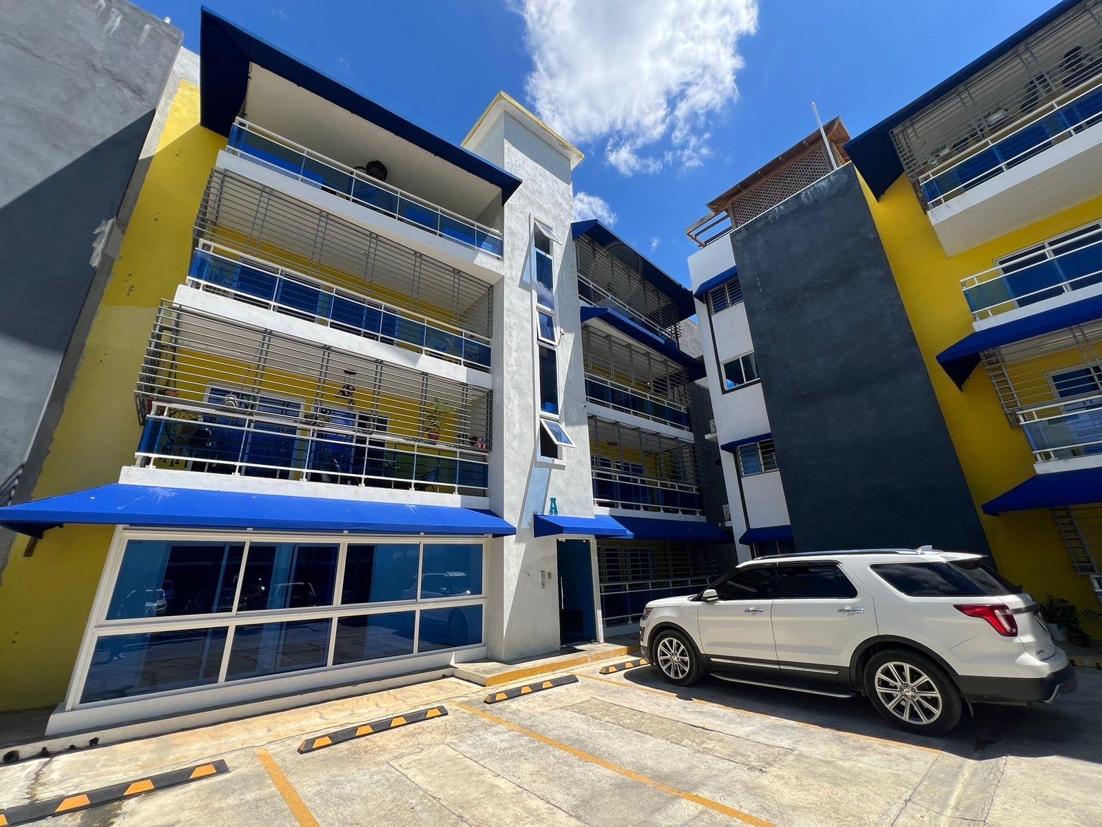 apartamentos - Venta de Apartamento 4ta con terraza privada en la autopista de san Isidro 
