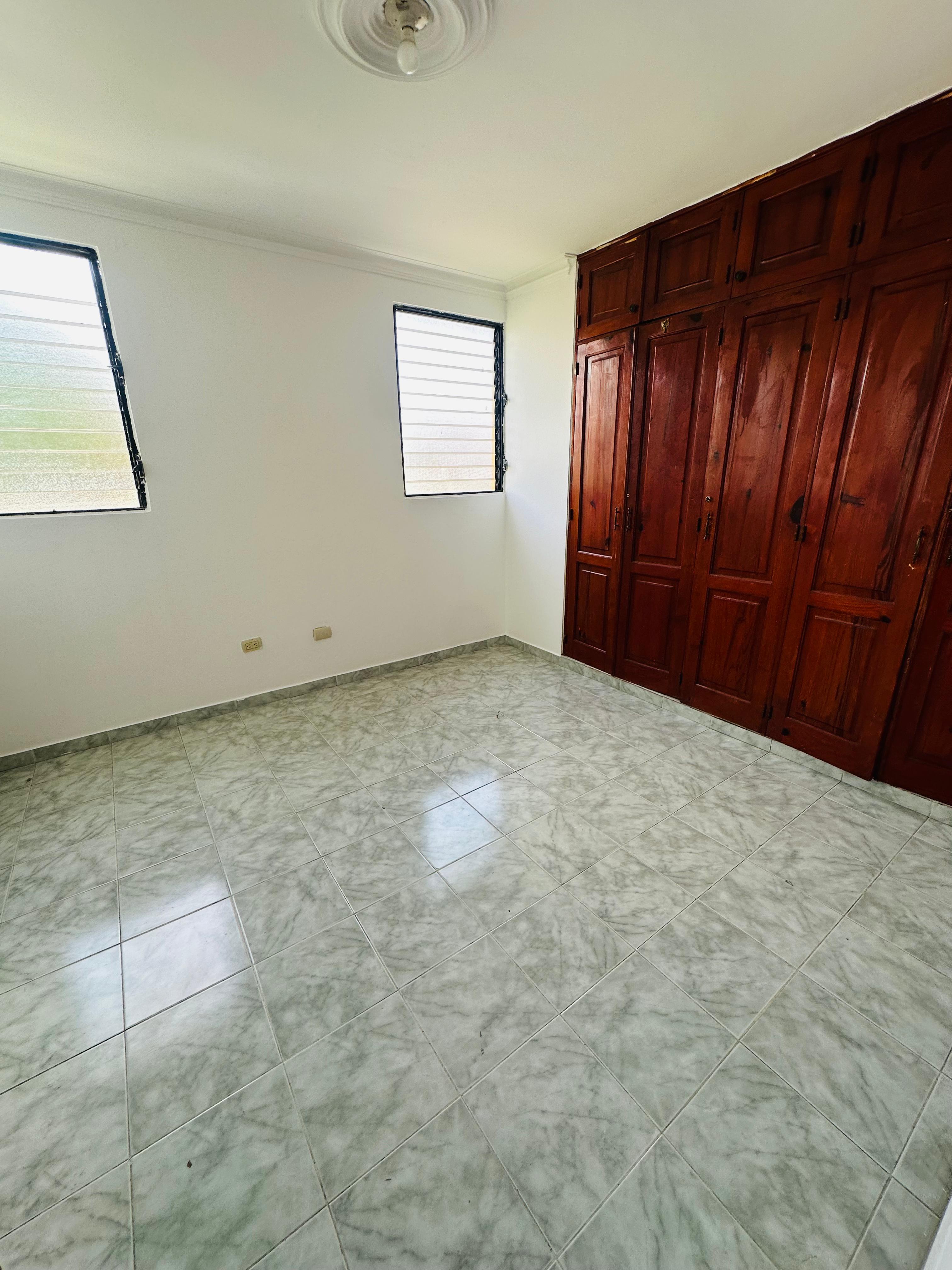 apartamentos - Apartamento en alquiler en 3er nivel –Padre Las Casas, próximo al Parque Central 6