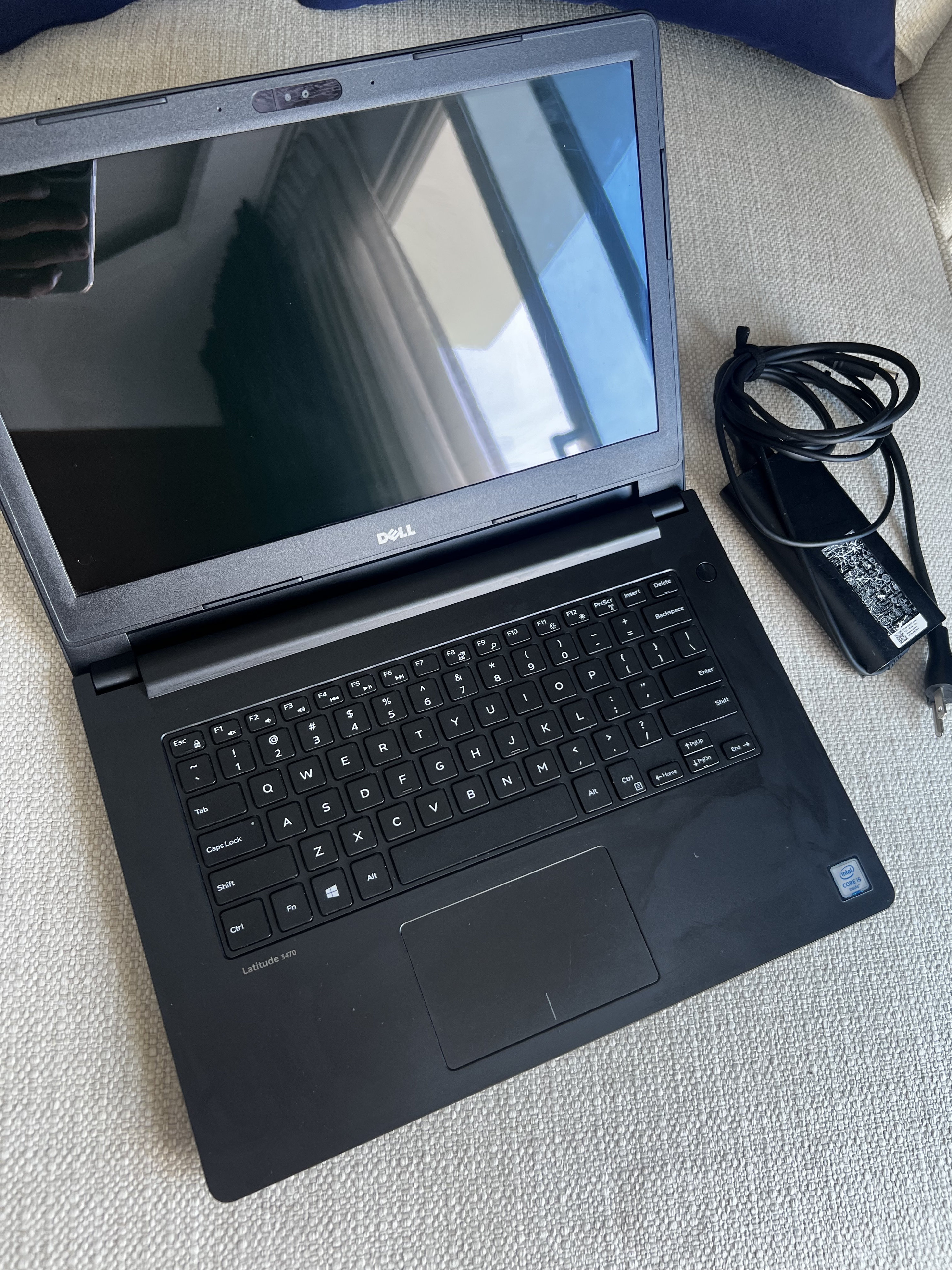 computadoras y laptops - Laptop DELL Latitude 3470 Pantalla Touch
 1