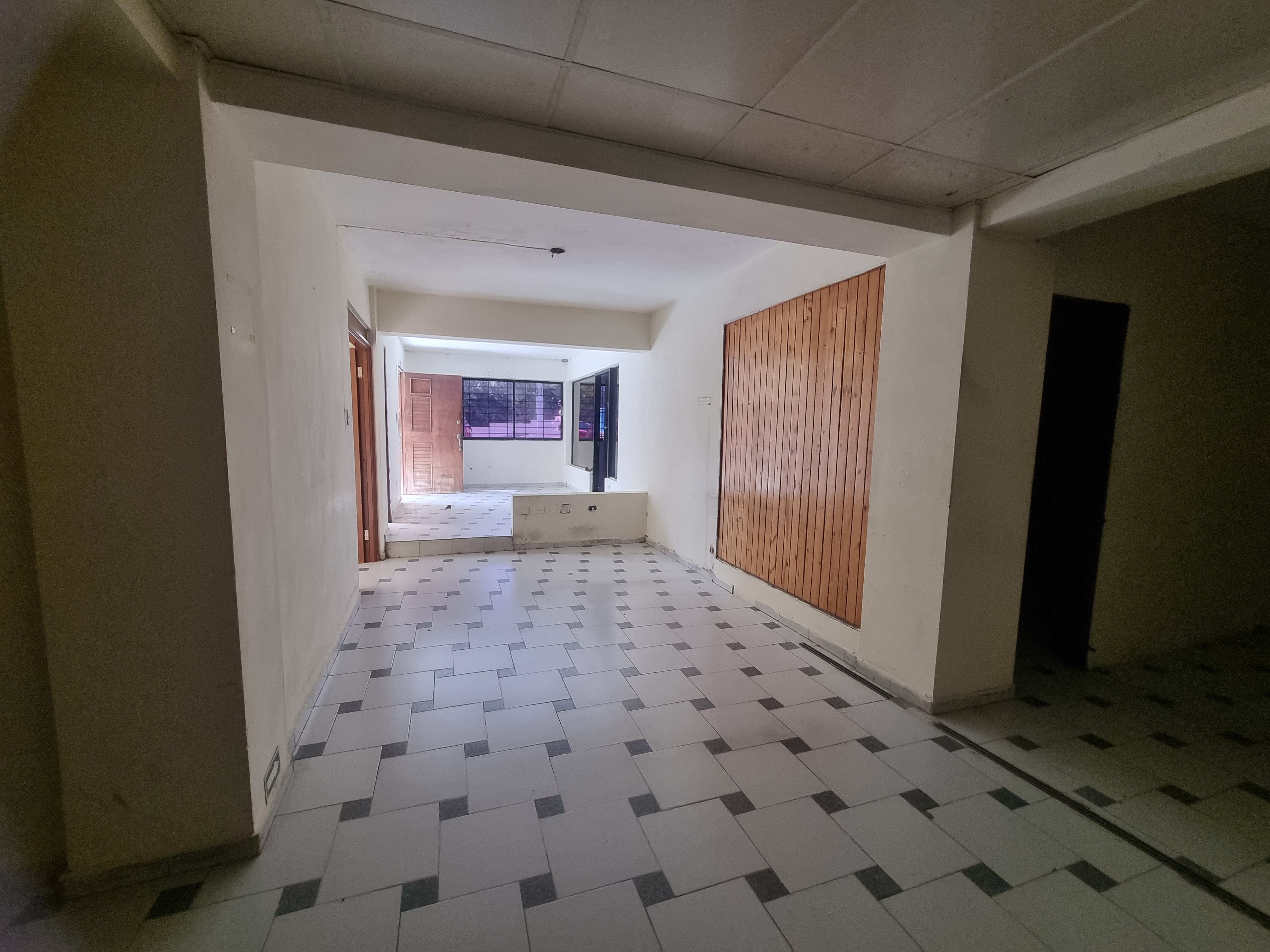 oficinas y locales comerciales - Se vende local comercial en Arrollo Hondo  6