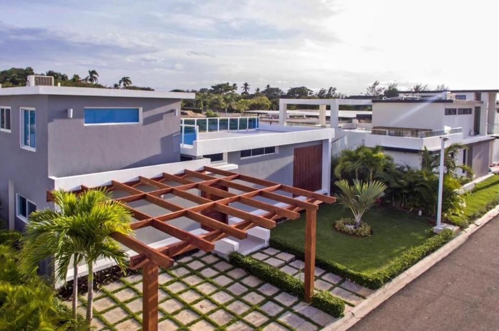 casas vacacionales y villas - Villa en venta, 2 niveles y piscina, amueblada, Sosúa 9