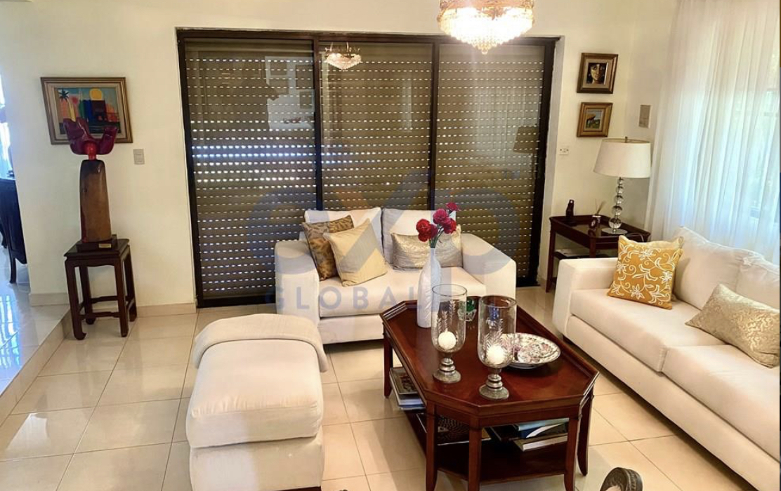 casas - Venta de casa de 785mts con piscina Distrito Nacional ensanche Julieta 5