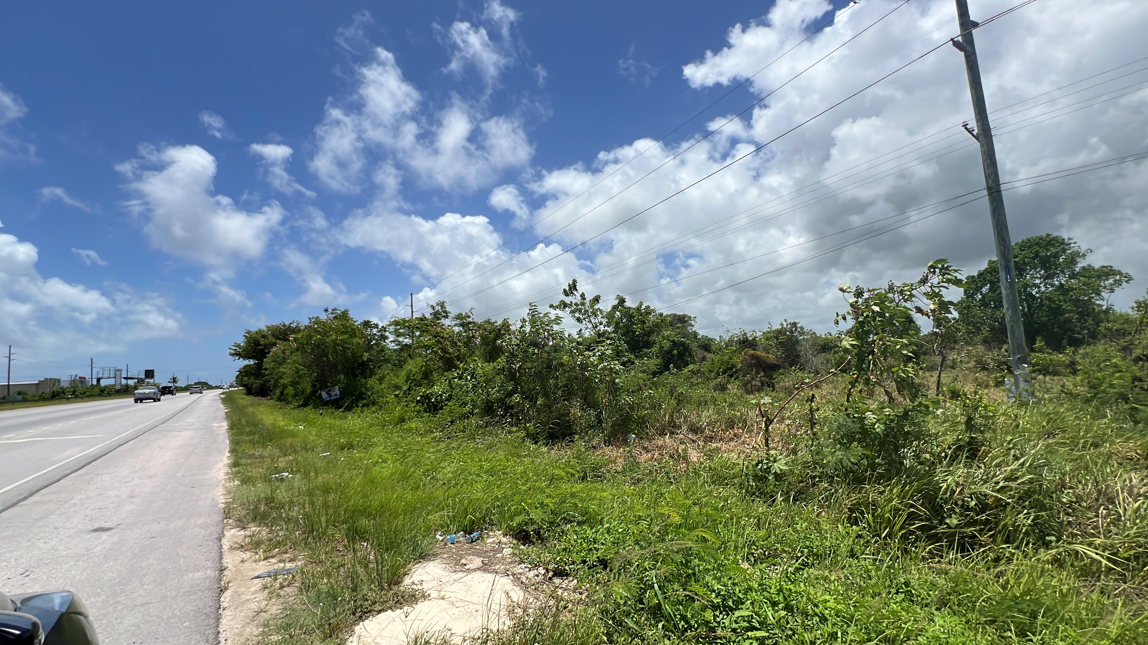 solares y terrenos - Vendo terreno para uso Residencial o Comercial