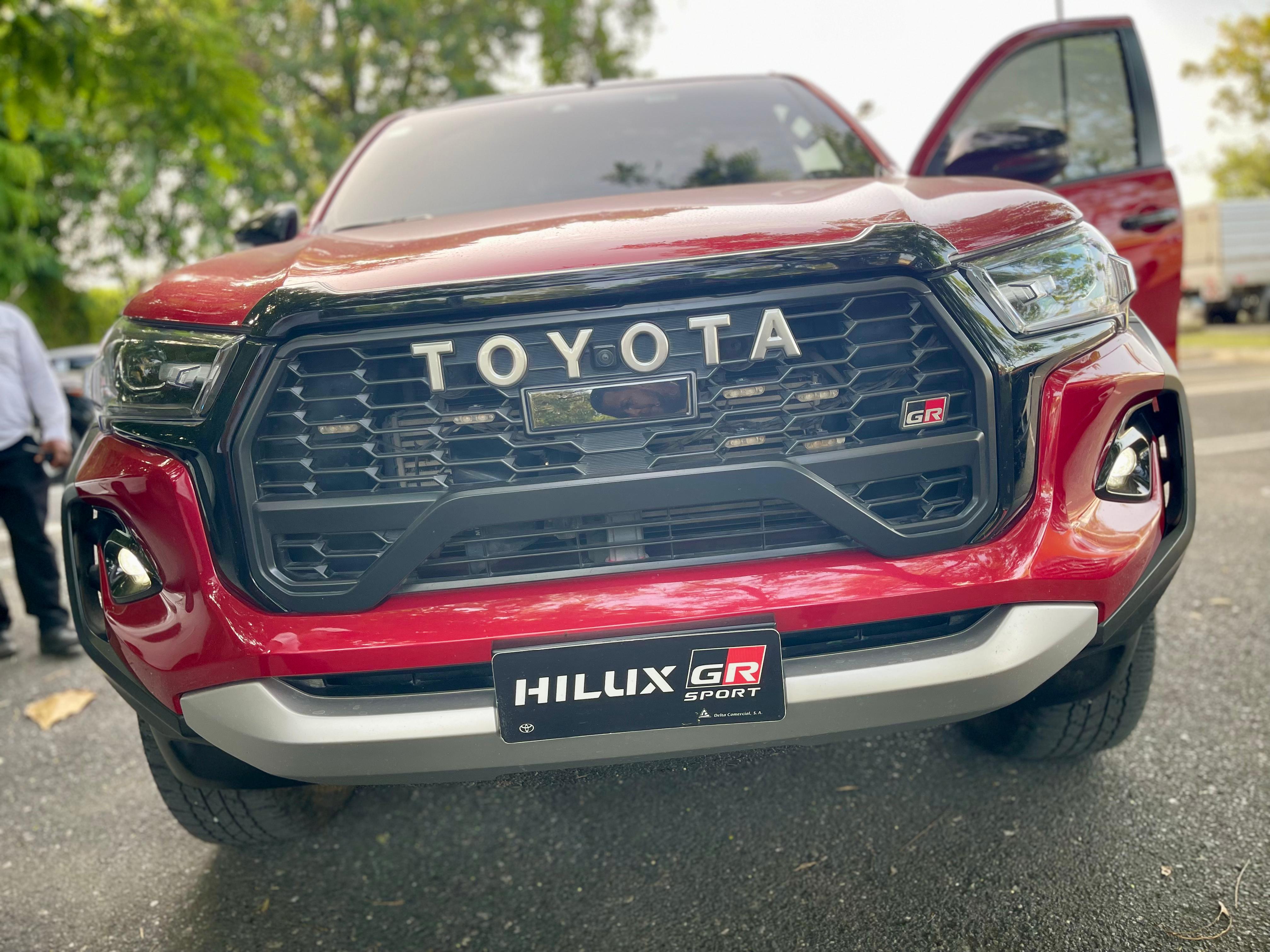 jeepetas y camionetas - Toyota Hilux GR Sport 2024 4