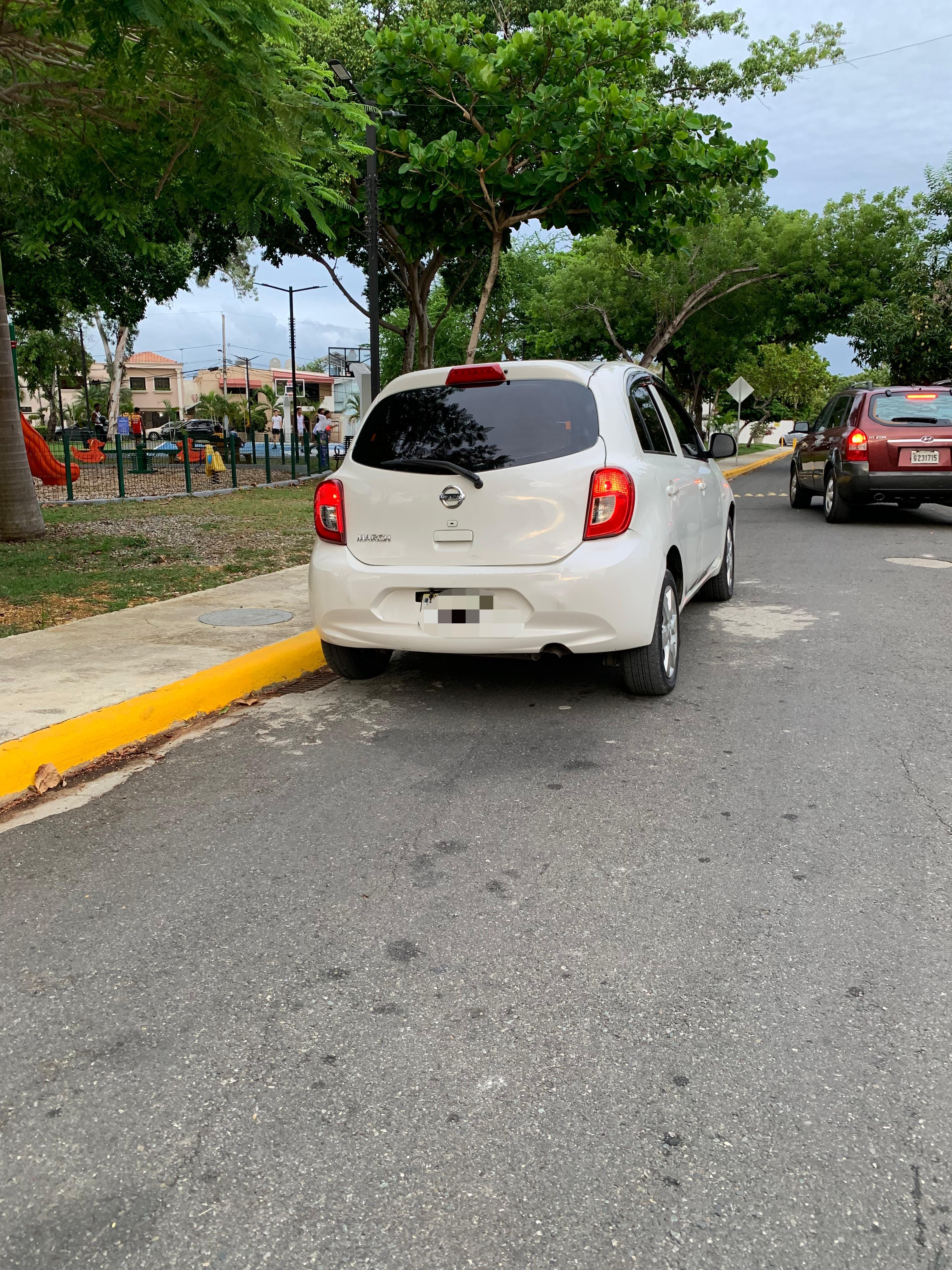 carros - Nissan march 2015 1