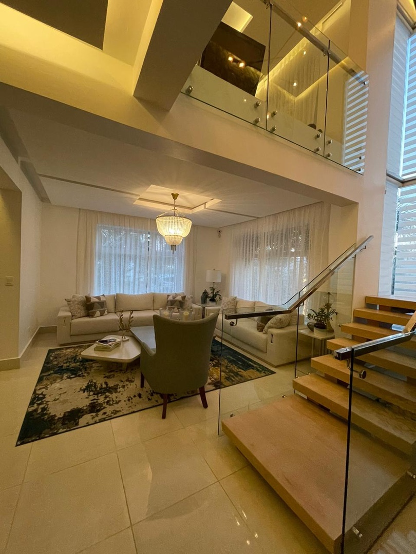casas - Moderna e impresionante Casa en Proyecto Cerrado