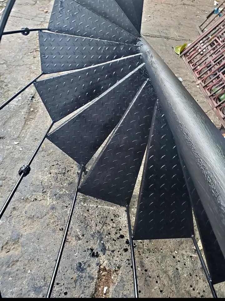 herramientas, jardines y exterior - Gran oferta de escalera de caracol totalmente nuevas somos fabricantes  3
