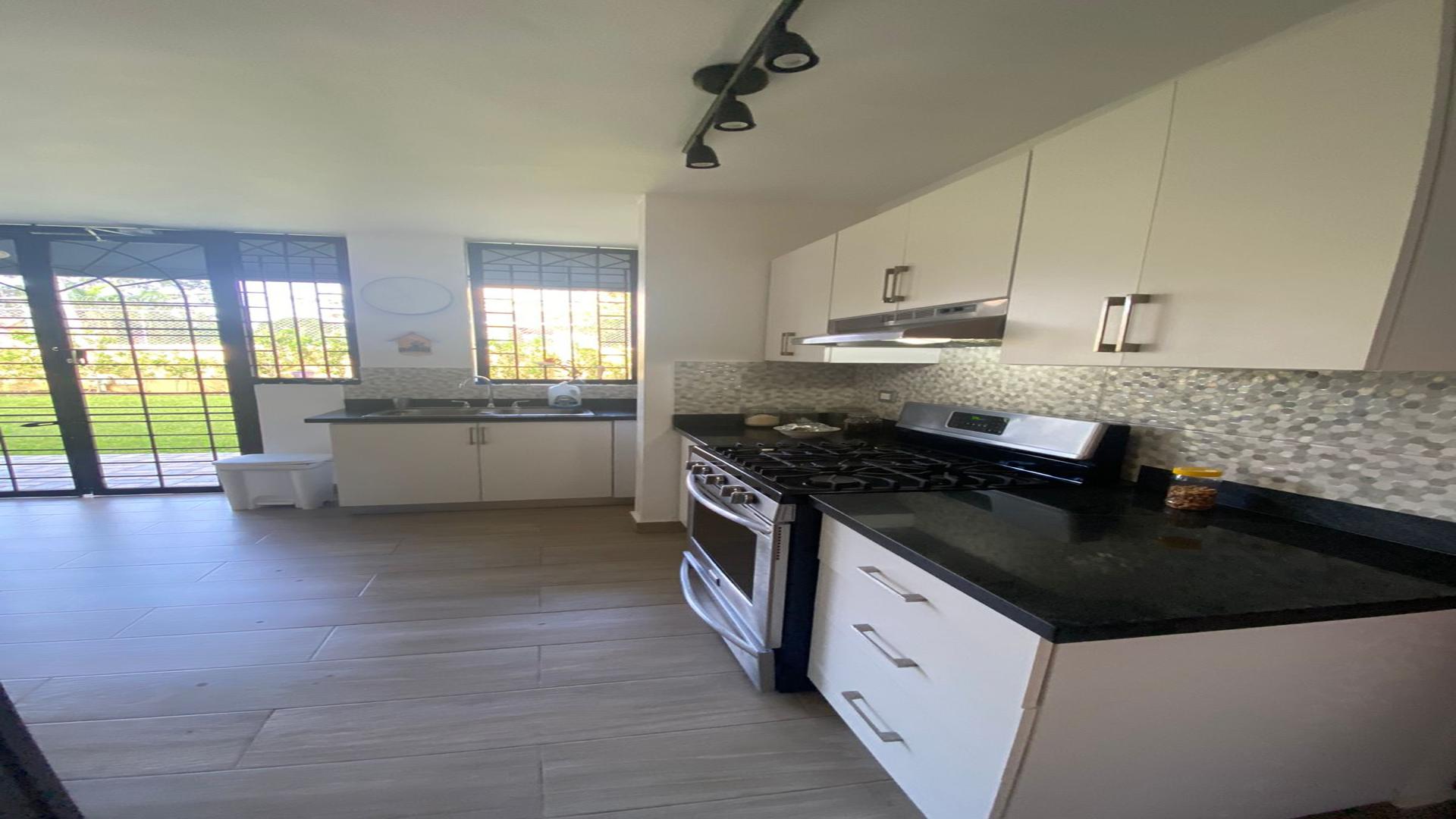 casas vacacionales y villas - Venta Villa Amueblada | Jarabacoa | 5 Habitaciones 6