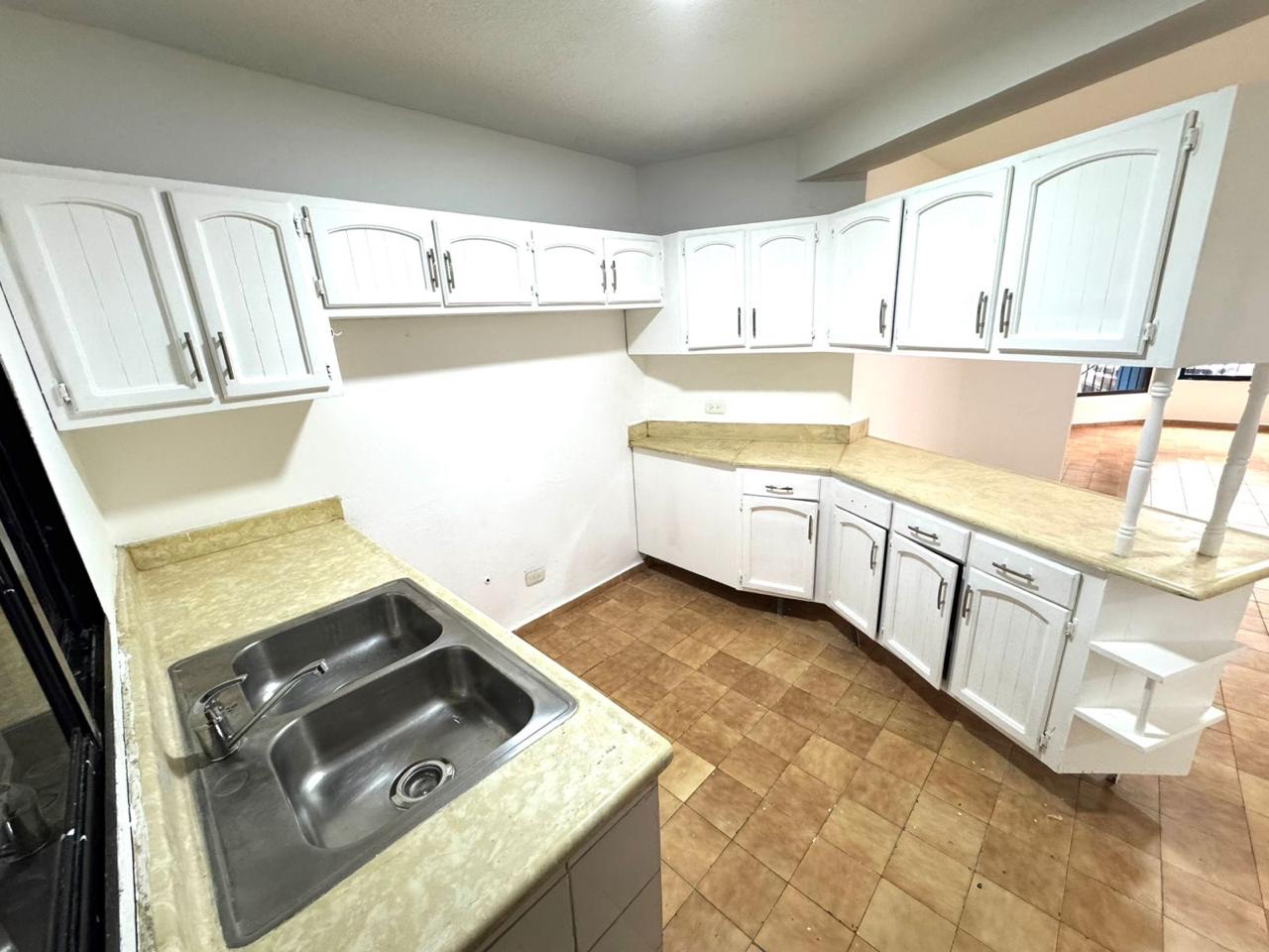 apartamentos - Vendo apartamento en 1er piso, Gazcue.  3