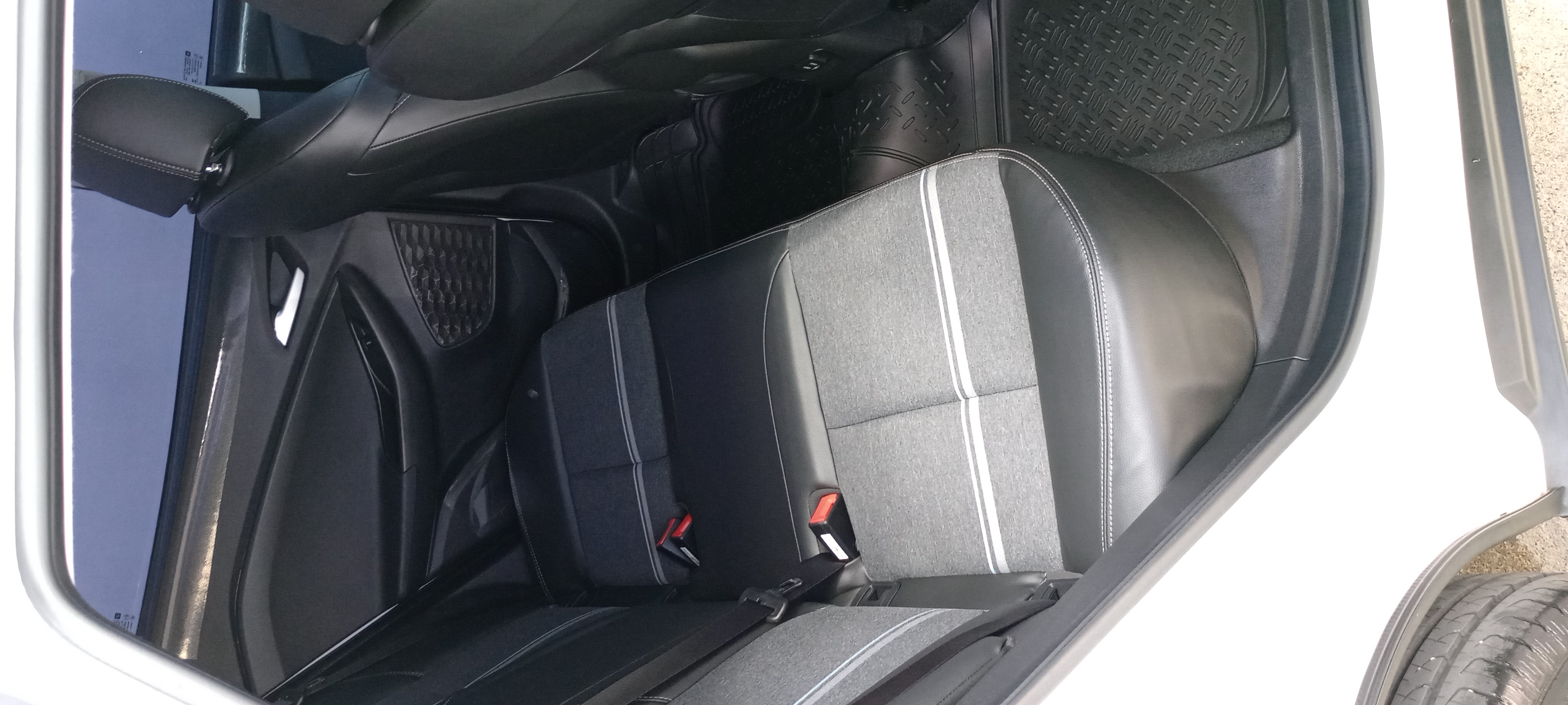 jeepetas y camionetas - CHEVROLET TRACKER LT 2023 con 7100 Kilómetros 6