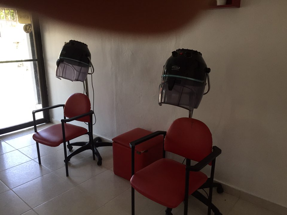 negocios en venta - Vendo salón de Belleza 4