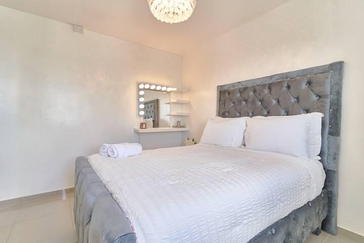 apartamentos - Apartamento totalmente amueblado en Av. Charles de Gaulle 9