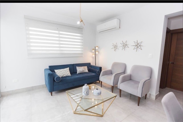 apartamentos - Piso alto de venta amueblado en La Esmeralda