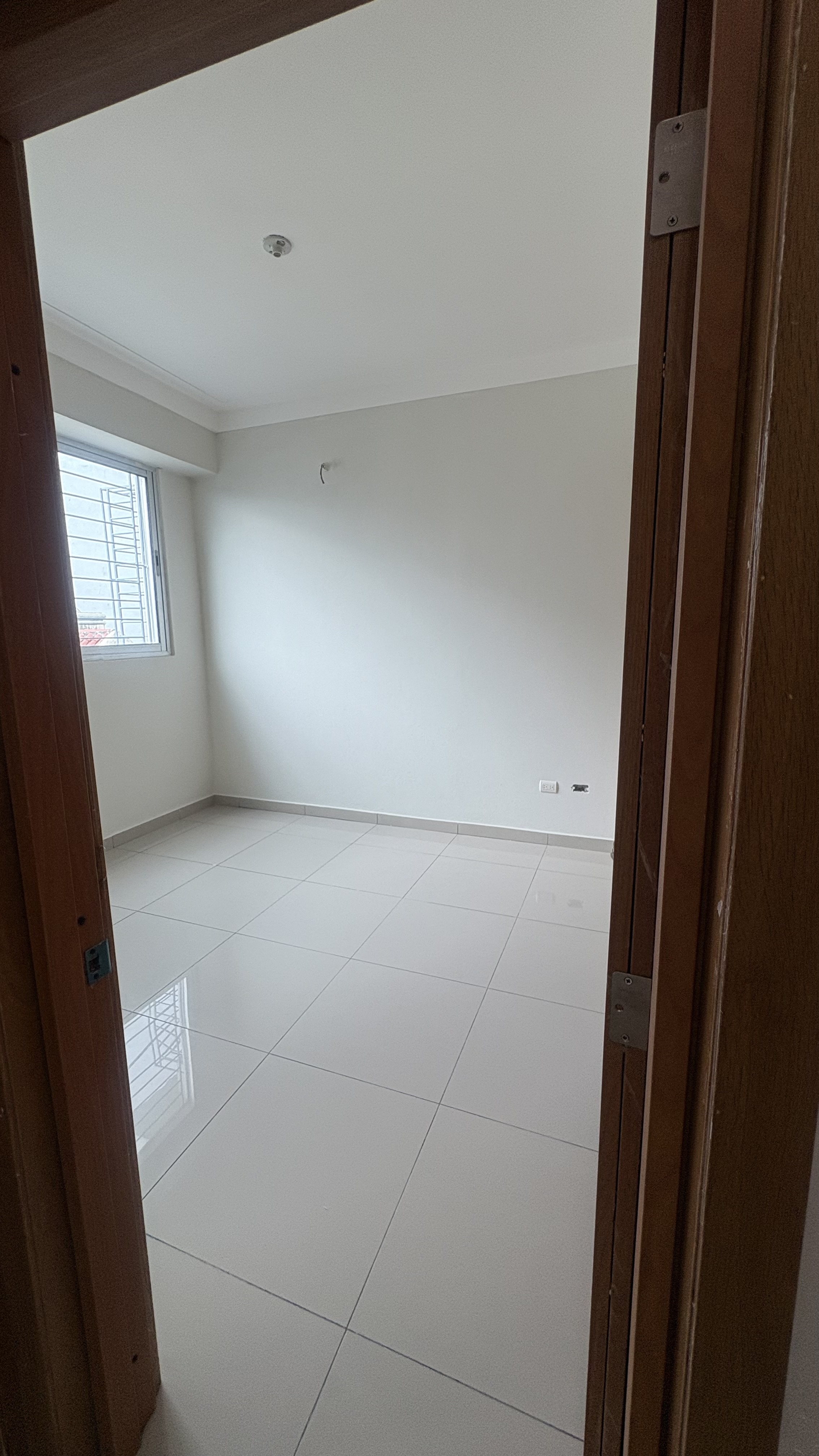 apartamentos - VENDO apartamento remodelado en Serralles 5