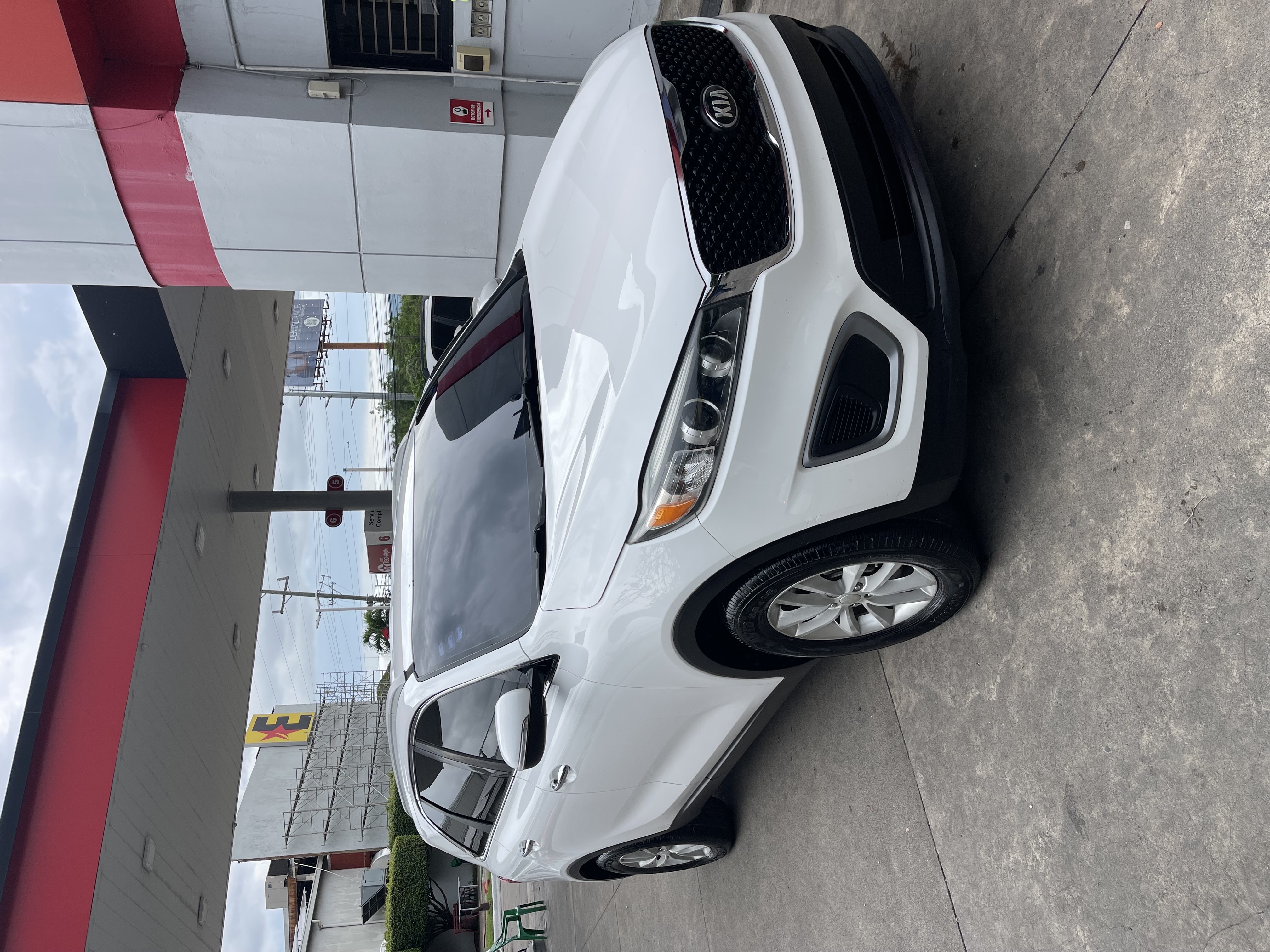 jeepetas y camionetas - Kia sorento Blanca 2016 0