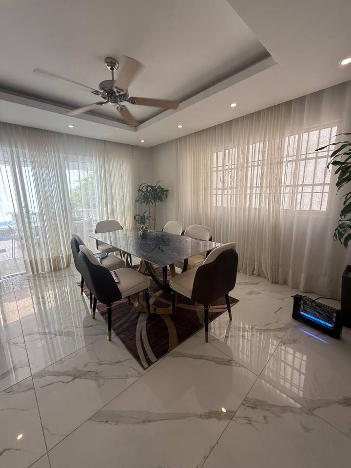 casas - Casa en venta de 4 niveles con piscina y 5 habitac 5