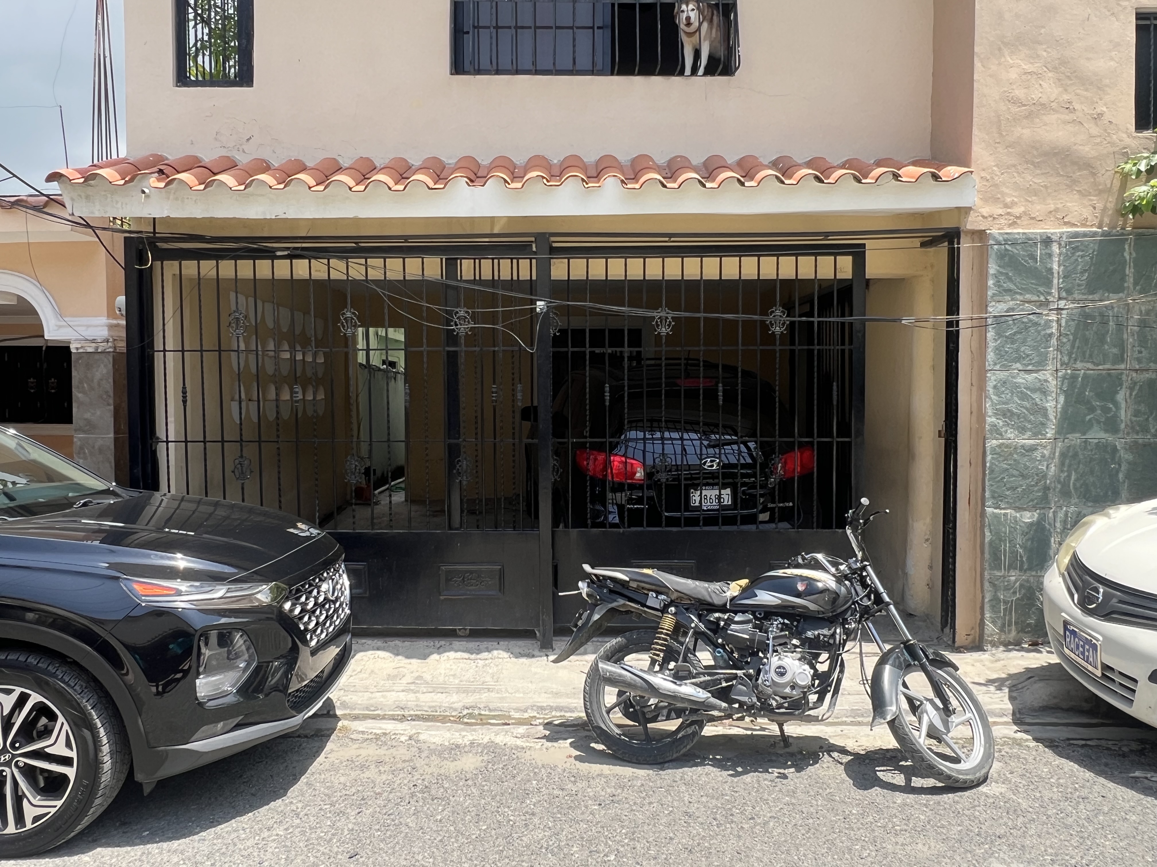 otros inmuebles - Vendo edificio apartamentos en Los Altos de Loyola 2