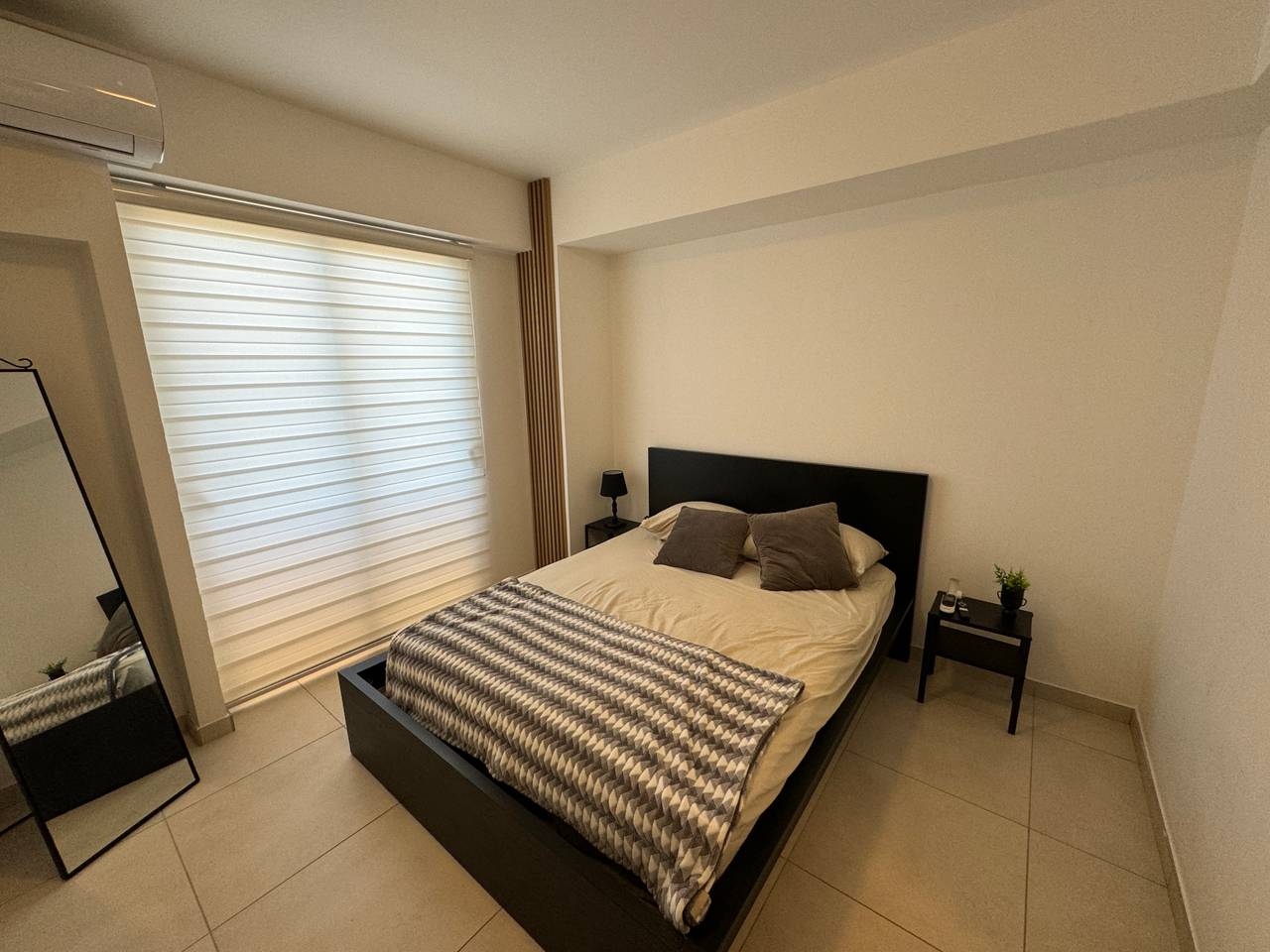 apartamentos - Alquiler de apto detrás de galería 360 Arroyo Hondo Viejo  3