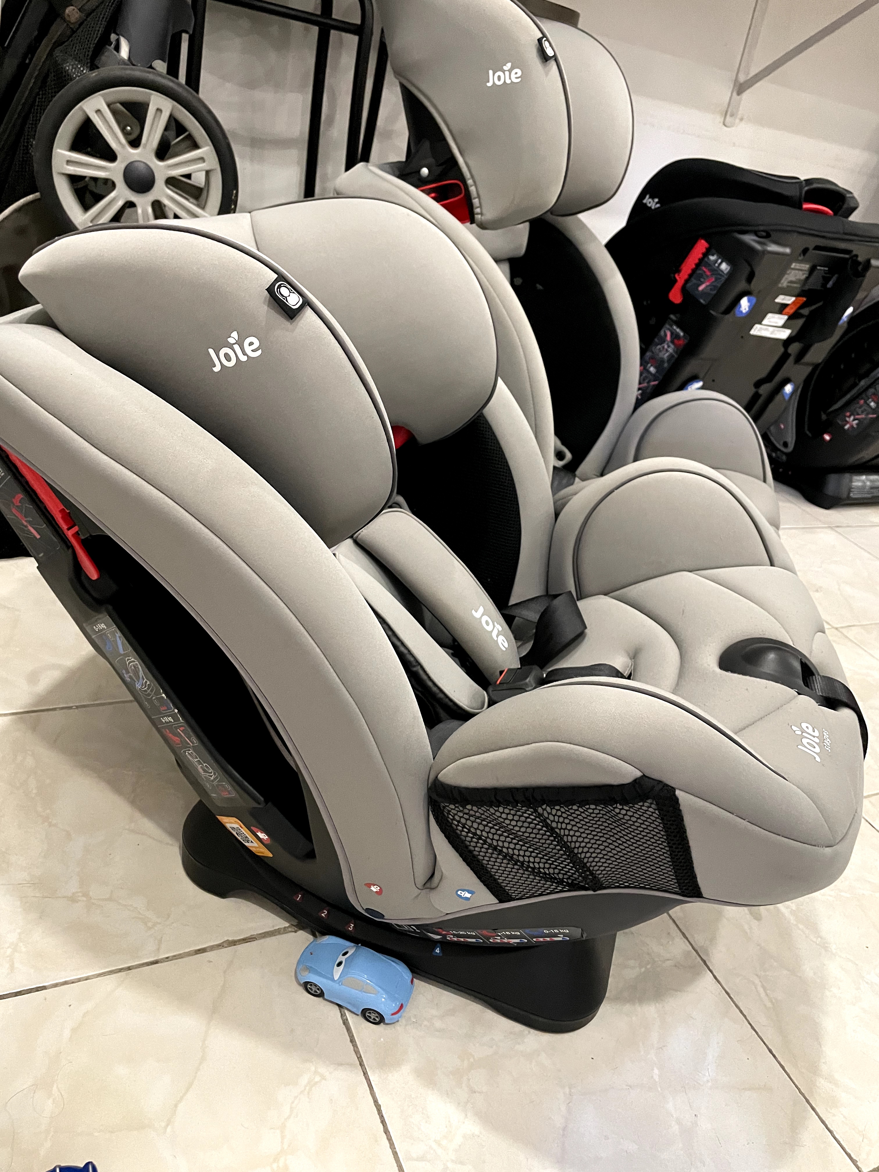 coches y sillas - Se venden Car Seat Joie Stages Silla de Carro para 3