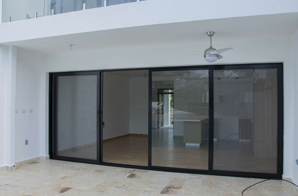 casas vacacionales y villas - Exclusiva Townhouse con Piscina en Perla Marina 4
