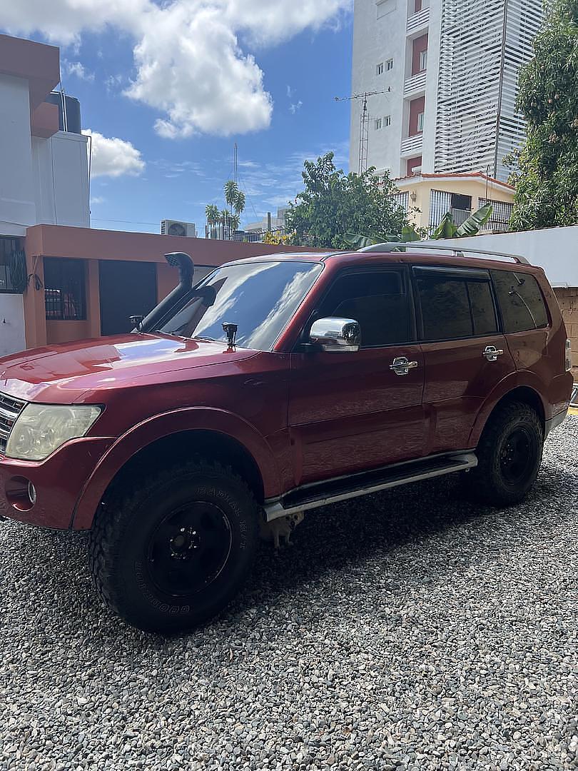 jeepetas y camionetas - Mitsubishi Montero 2008 2