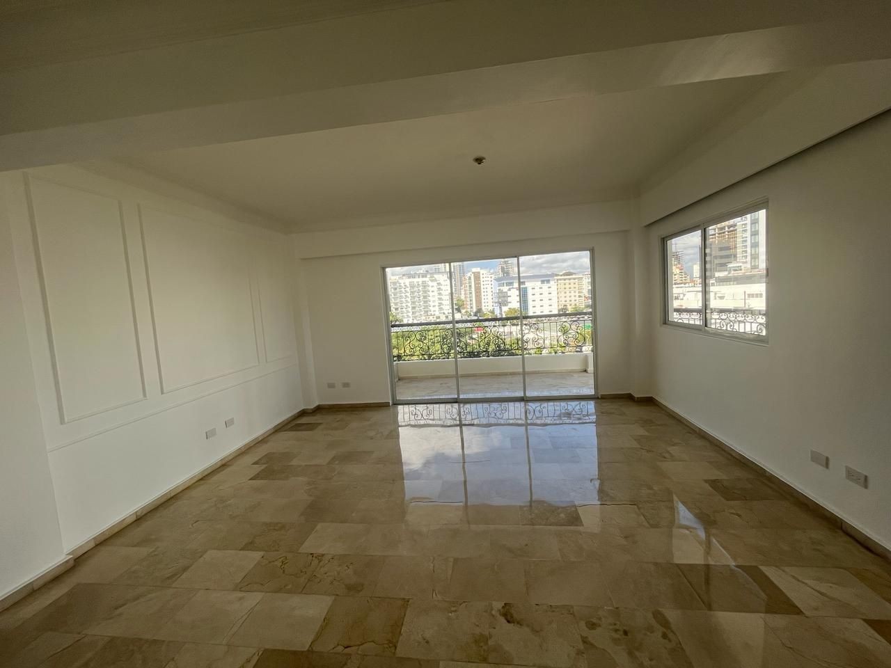 apartamentos - Apartamento en alquiler en Piantini, Espacioso de 3 habitaciones