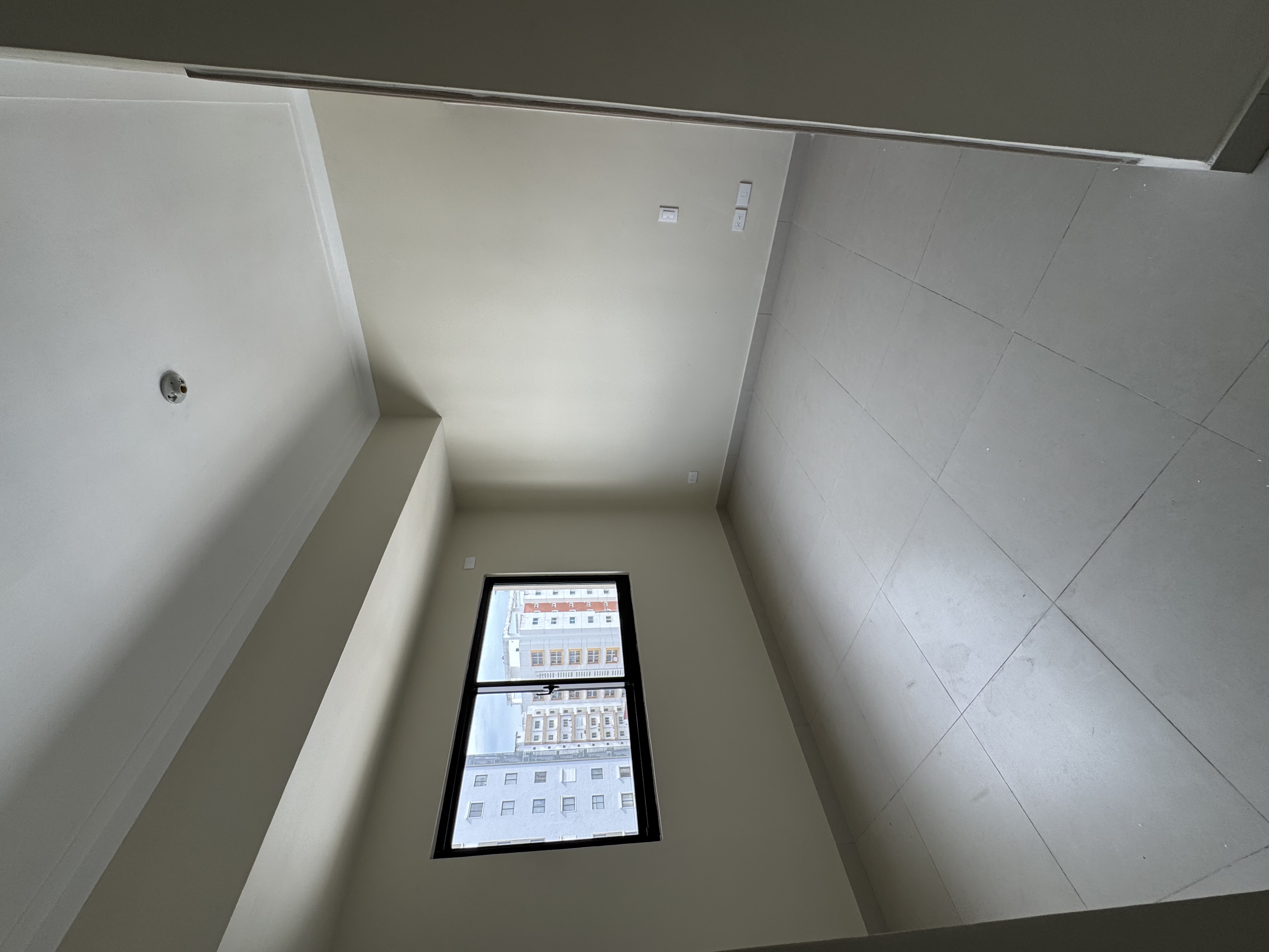 apartamentos - Alquiler apto nuevo• 2 h, 2.5  B  Evaristo Morales 5