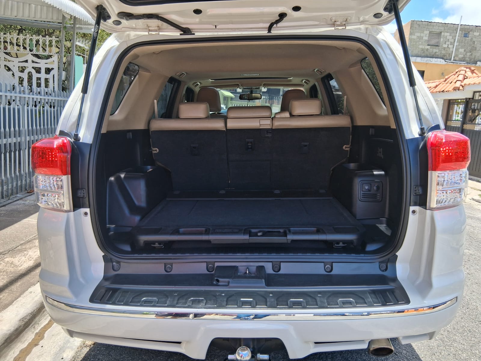 jeepetas y camionetas - Toyota 4Runner 2010 Limited 4x4 nueva sin detalles 8