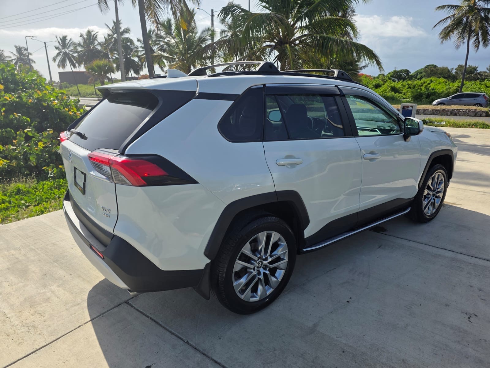 jeepetas y camionetas - TOYOTA RAV4 XLE PREMIUM 2021 RECIÉN IMPORTADA 4X4 FULL FULL AMERICANA NEW! 3