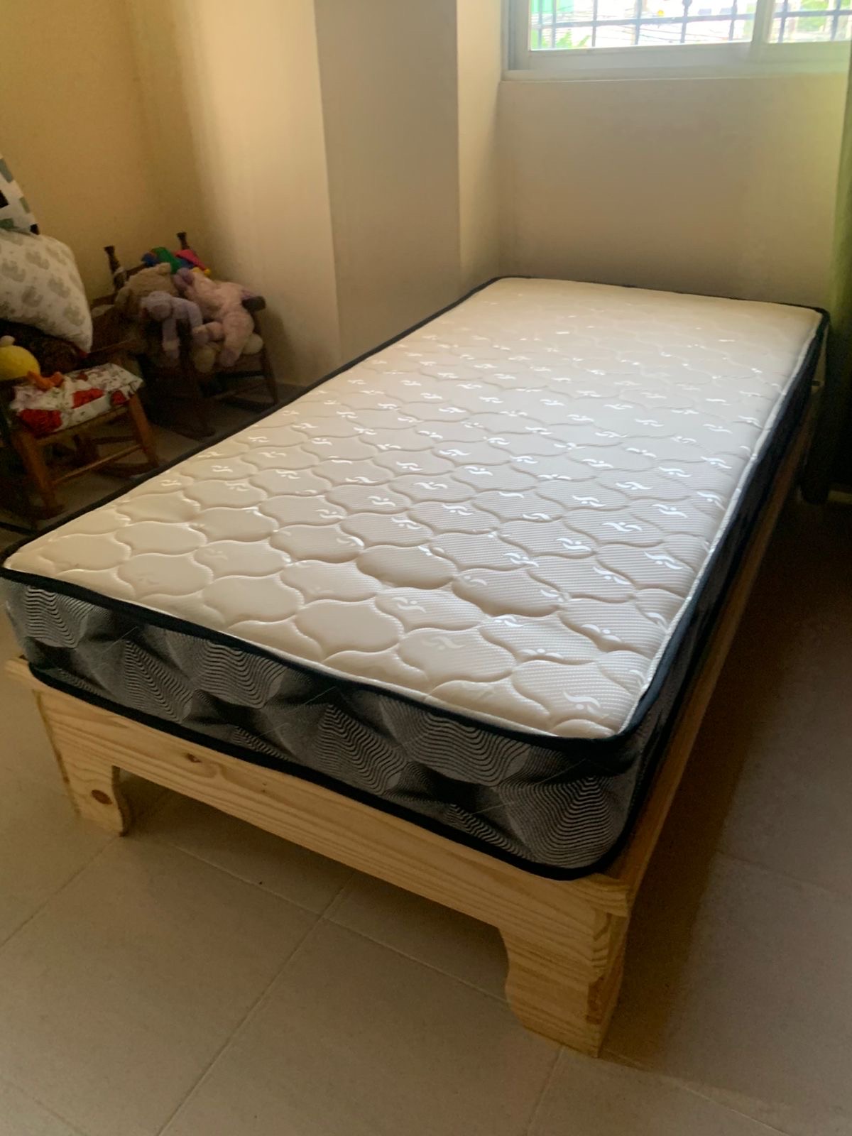 muebles y colchones - Base de cama y colchón  1