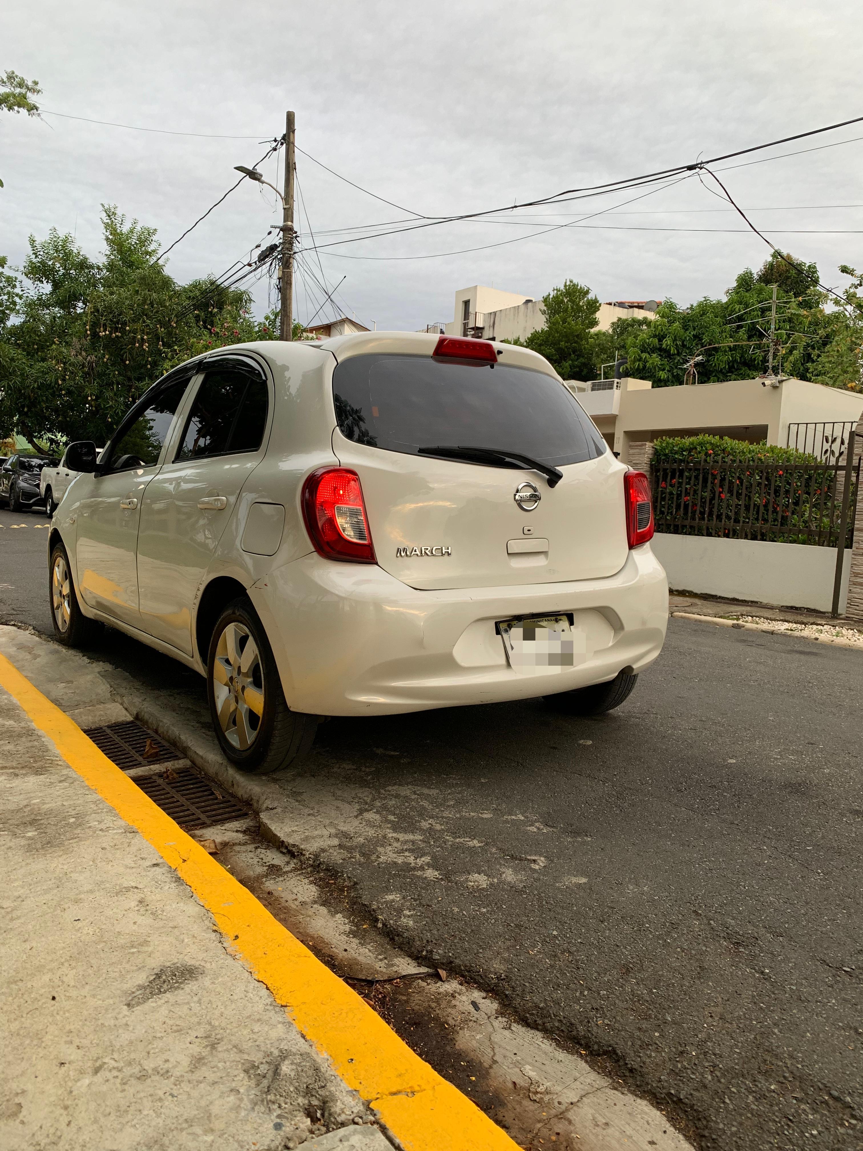 carros - Nissan march 2015 2