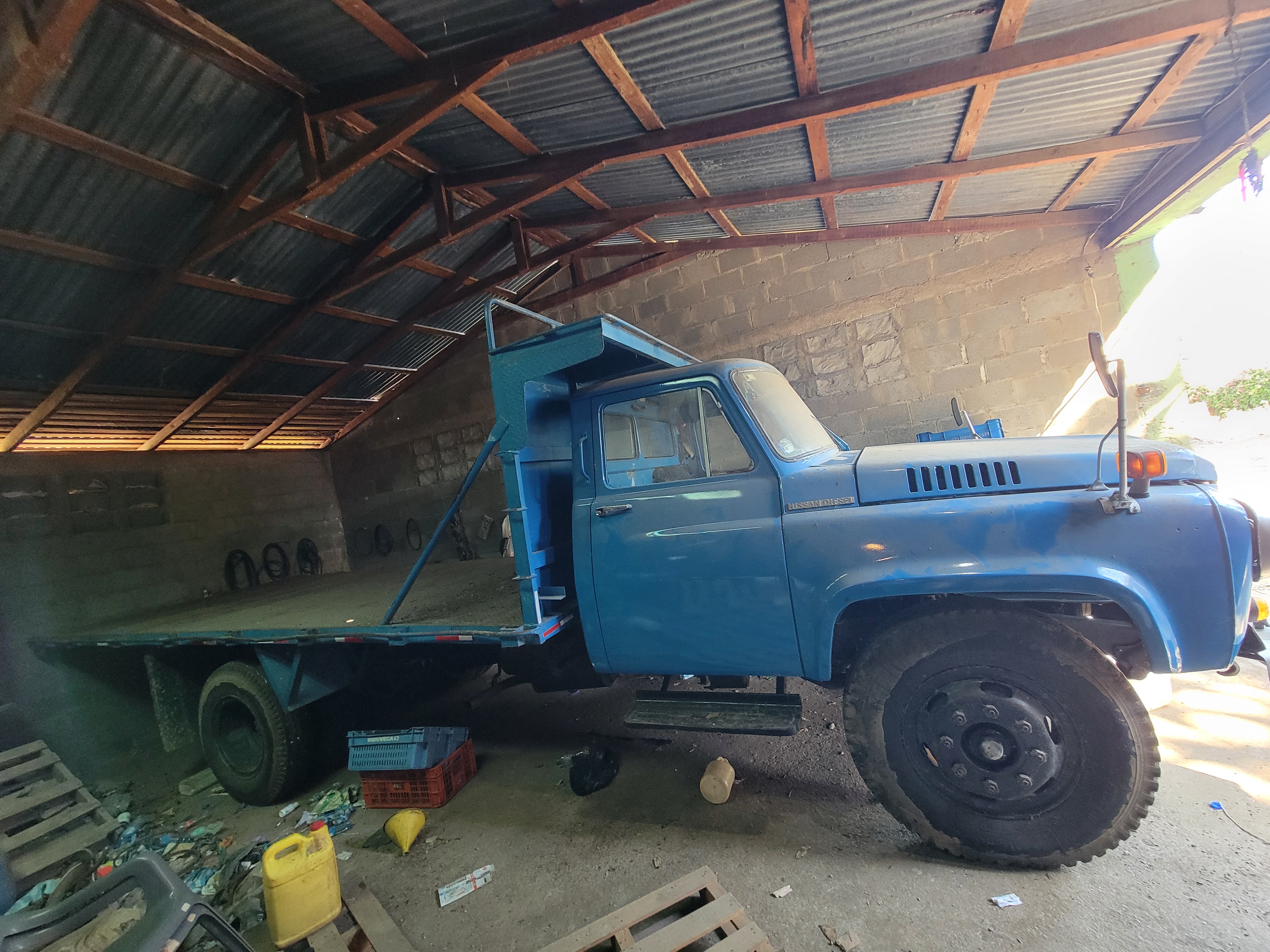 camiones y vehiculos pesados - Nissan Diesel TK80 1988 1