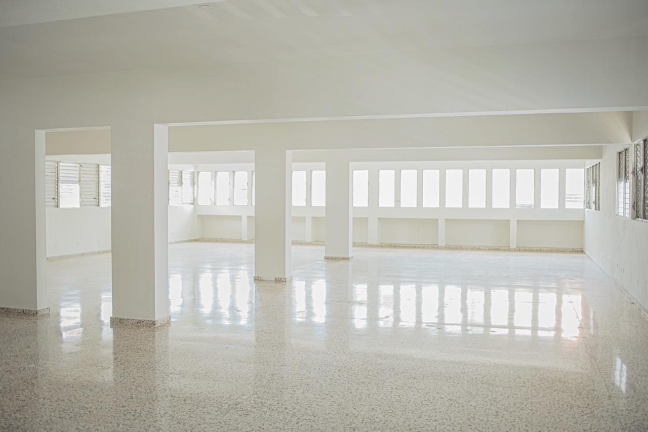 oficinas y locales comerciales - Local en Evaristo Morales 5